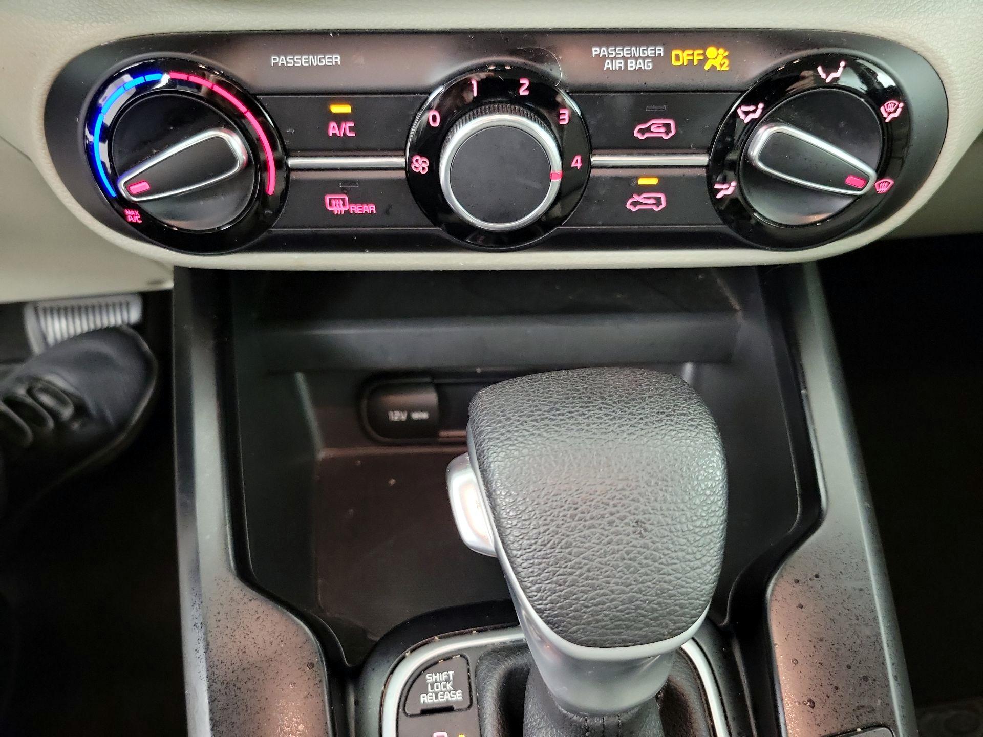 Thumbnail: 2020 Kia Soul - 16