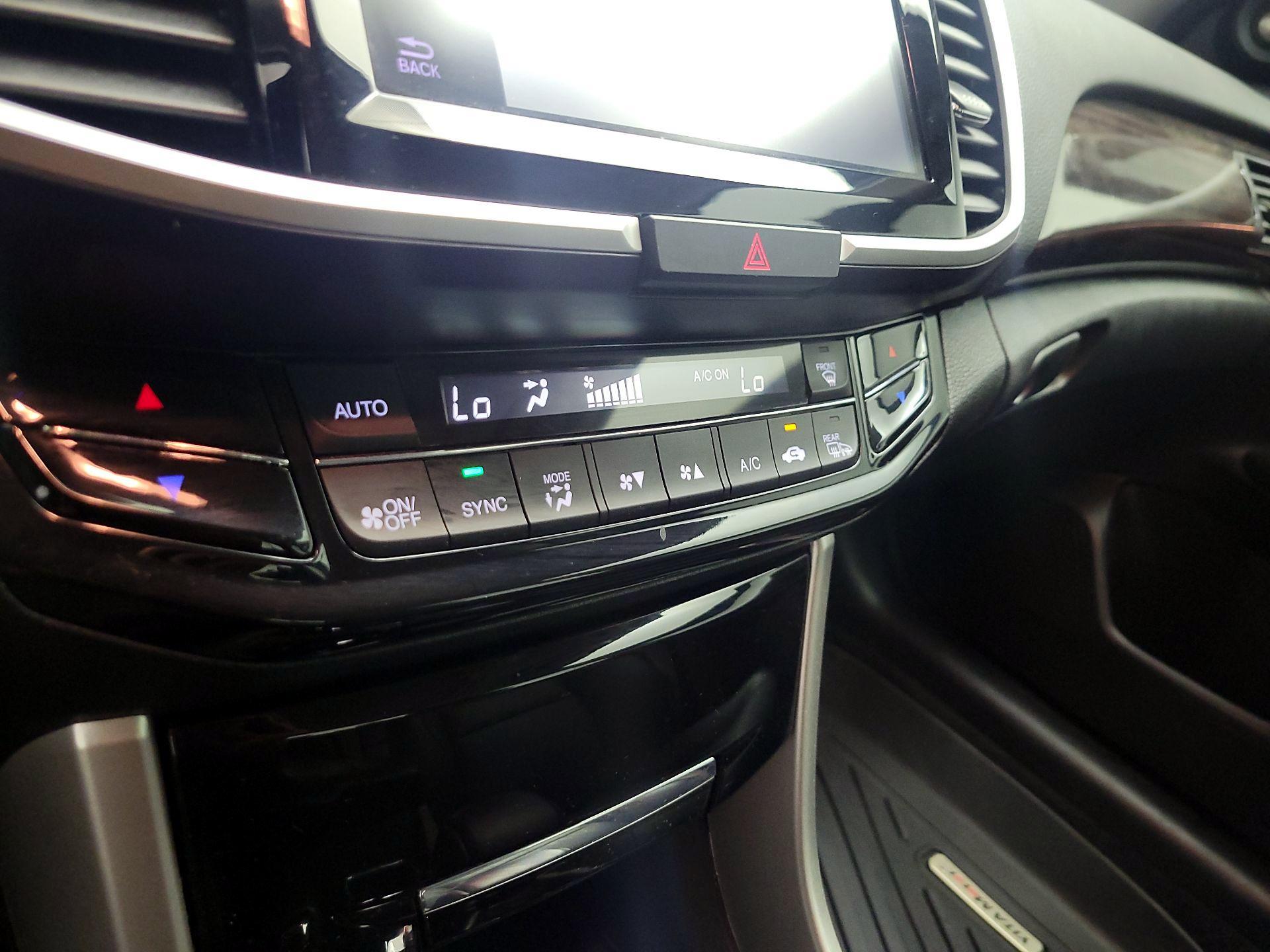 Thumbnail: 2017 Honda Accord - 15