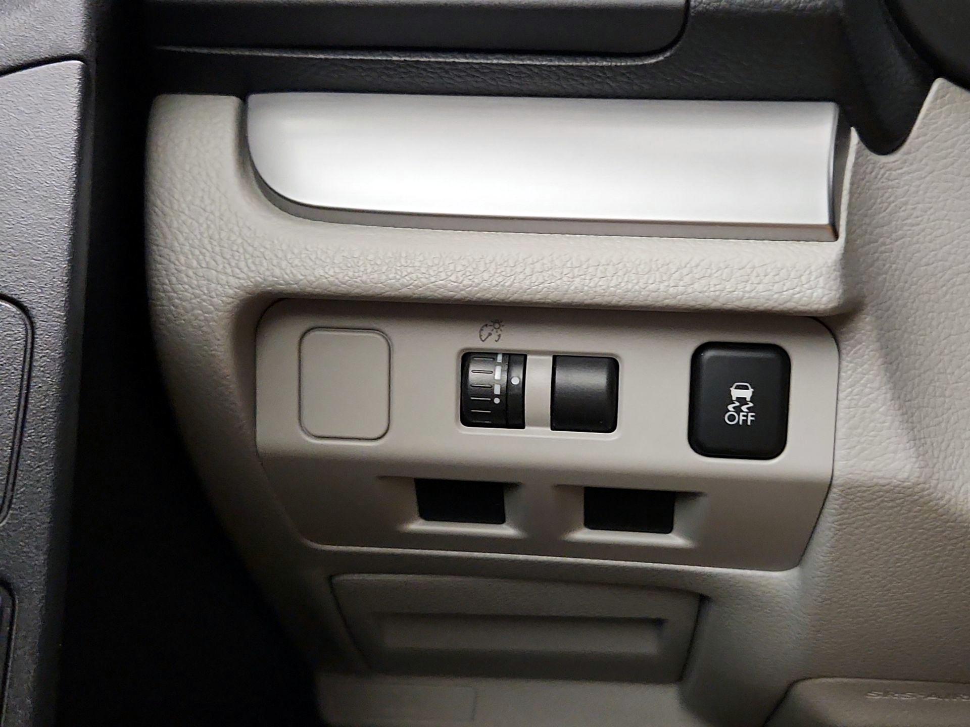 Thumbnail: 2015 Subaru Forester - 13