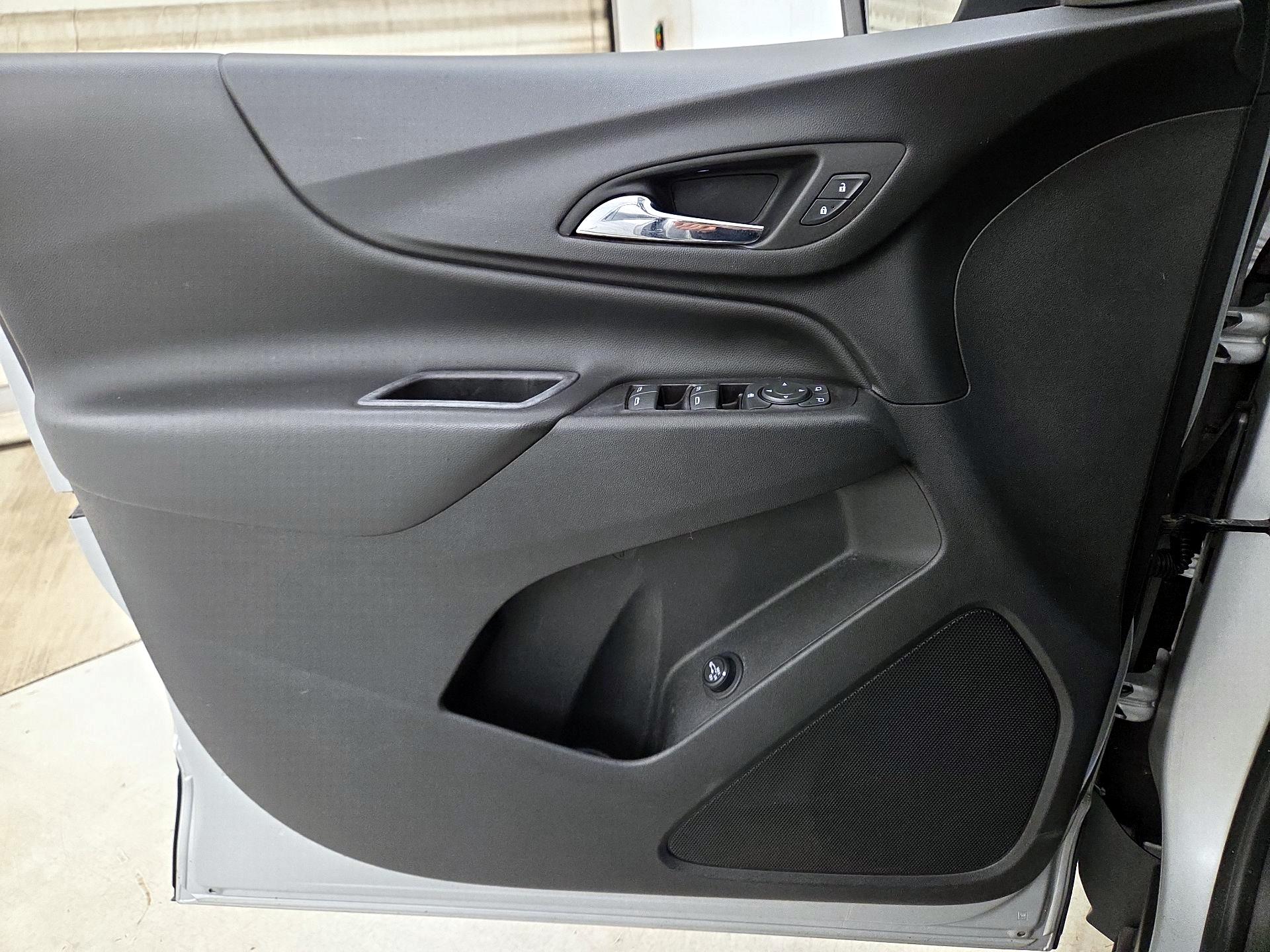 Thumbnail: 2019 Chevrolet Equinox - 12