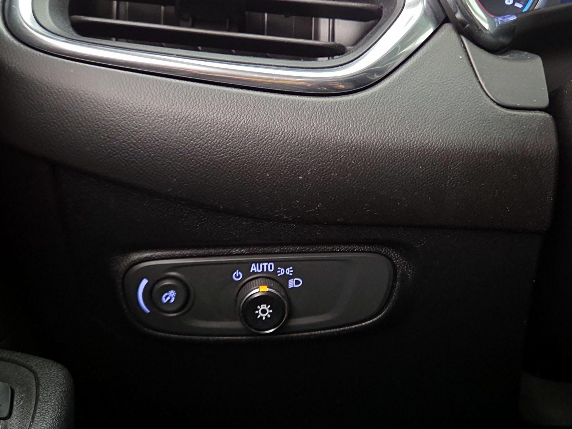 Thumbnail: 2019 Chevrolet Equinox - 13