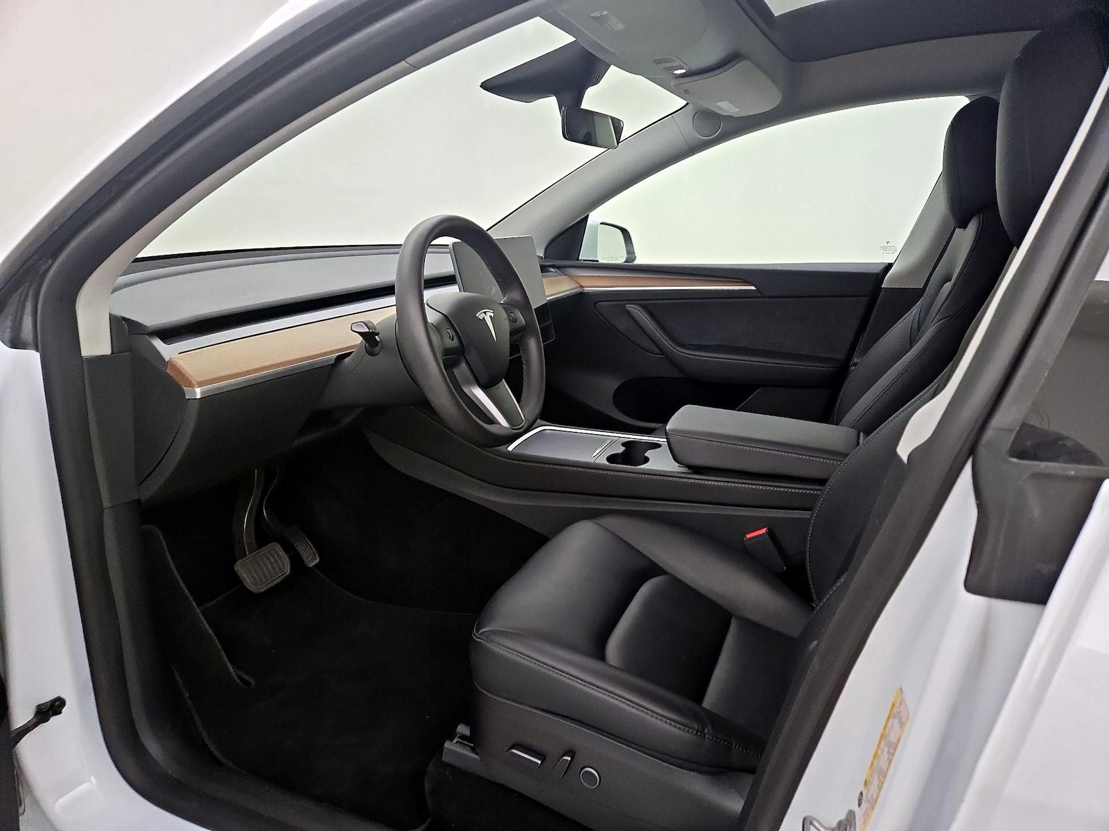 2023 Tesla Model Y Long Range - Photo 12