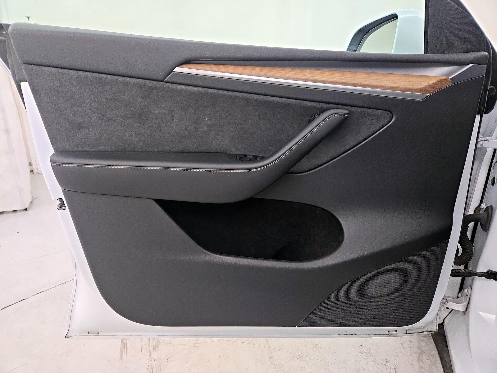 2023 Tesla Model Y Long Range - Photo 13