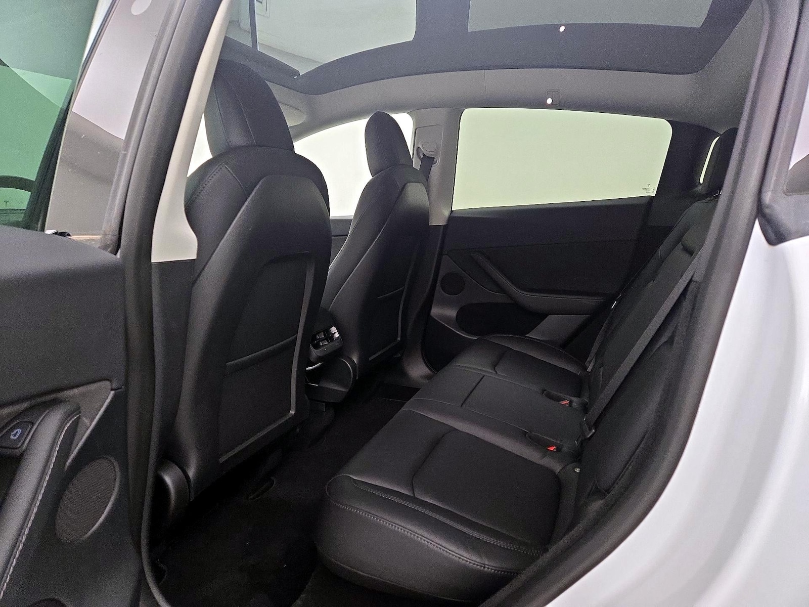 2023 Tesla Model Y Long Range - Photo 21