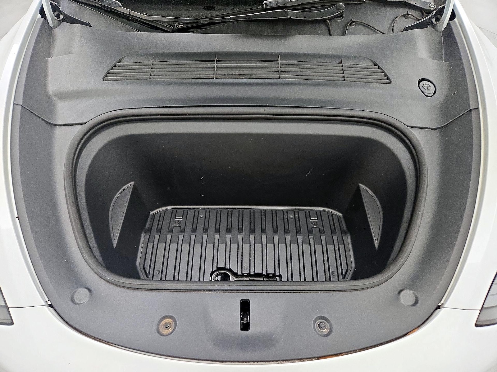 2023 Tesla Model Y Long Range - Photo 24