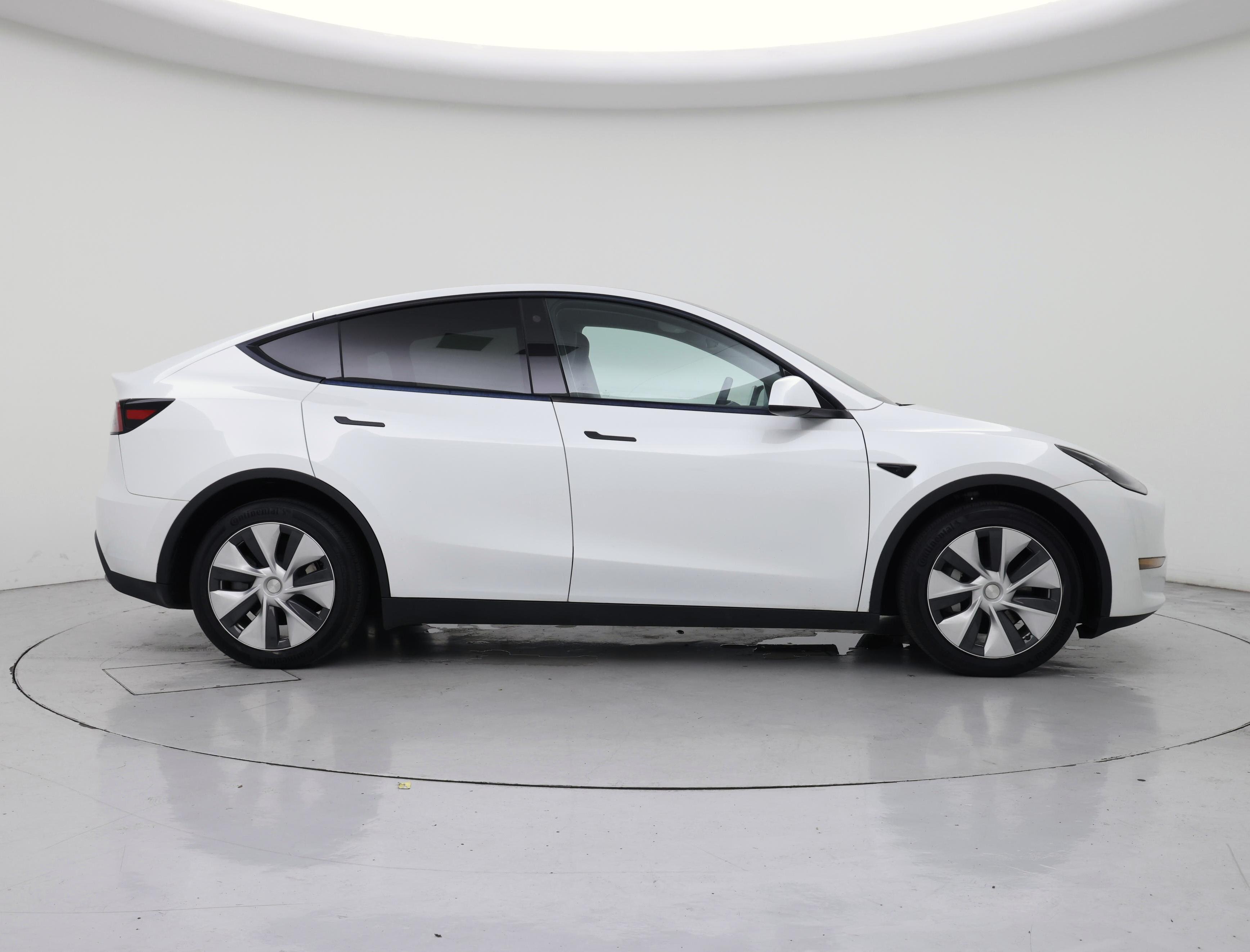Thumbnail: 2023 Tesla Model Y - 7