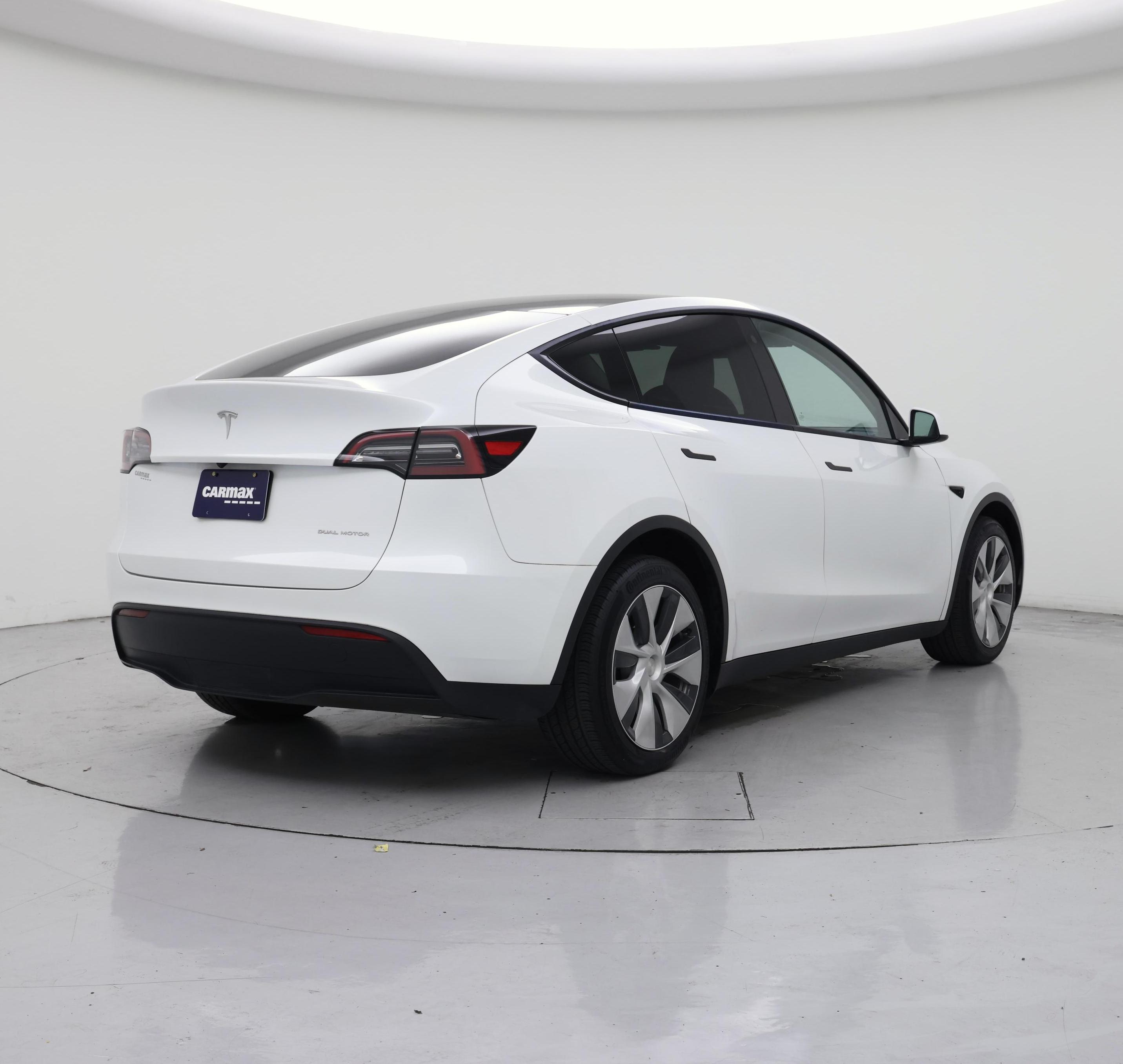 Thumbnail: 2023 Tesla Model Y - 8