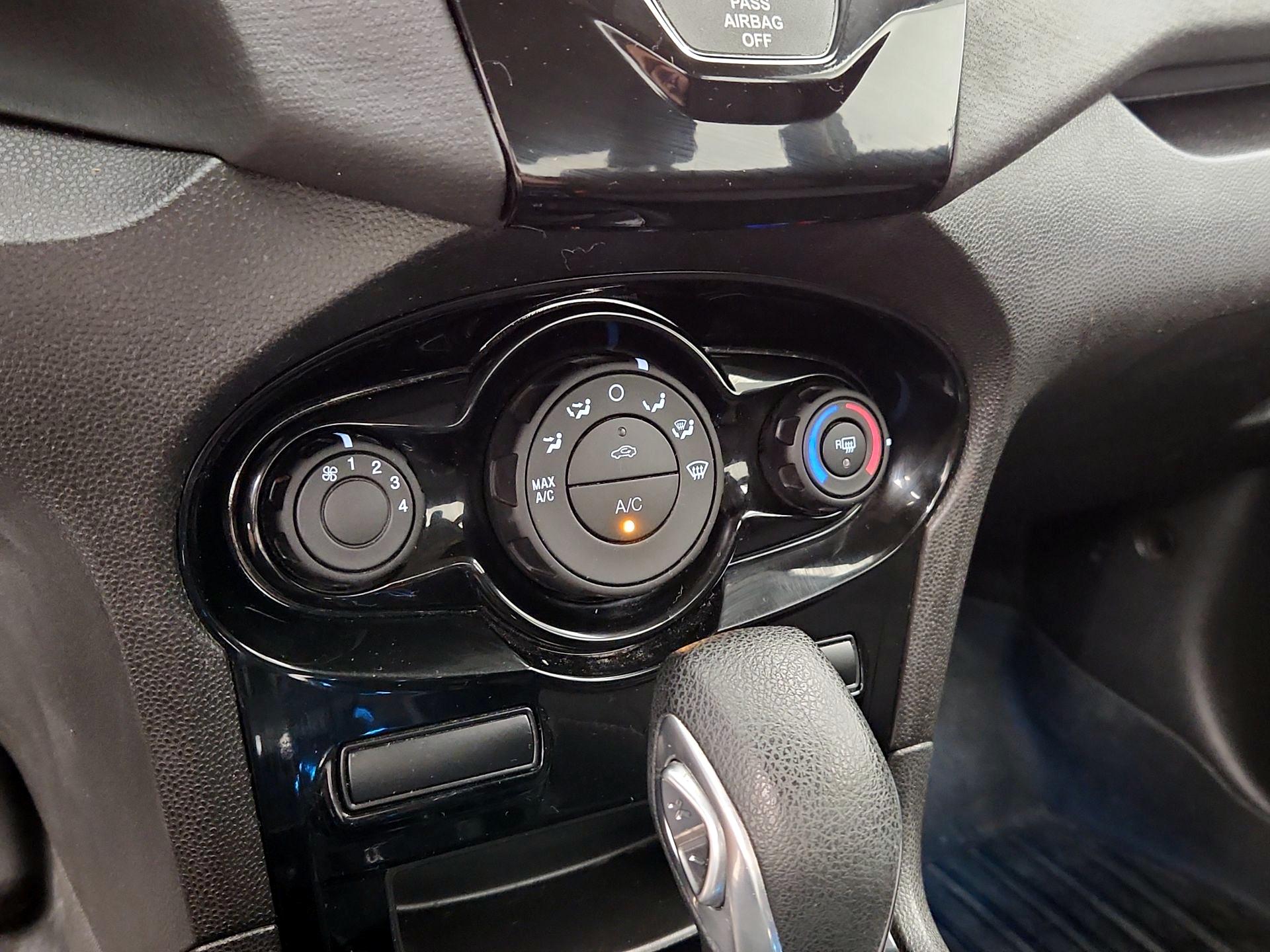 Thumbnail: 2019 Ford Fiesta - 16