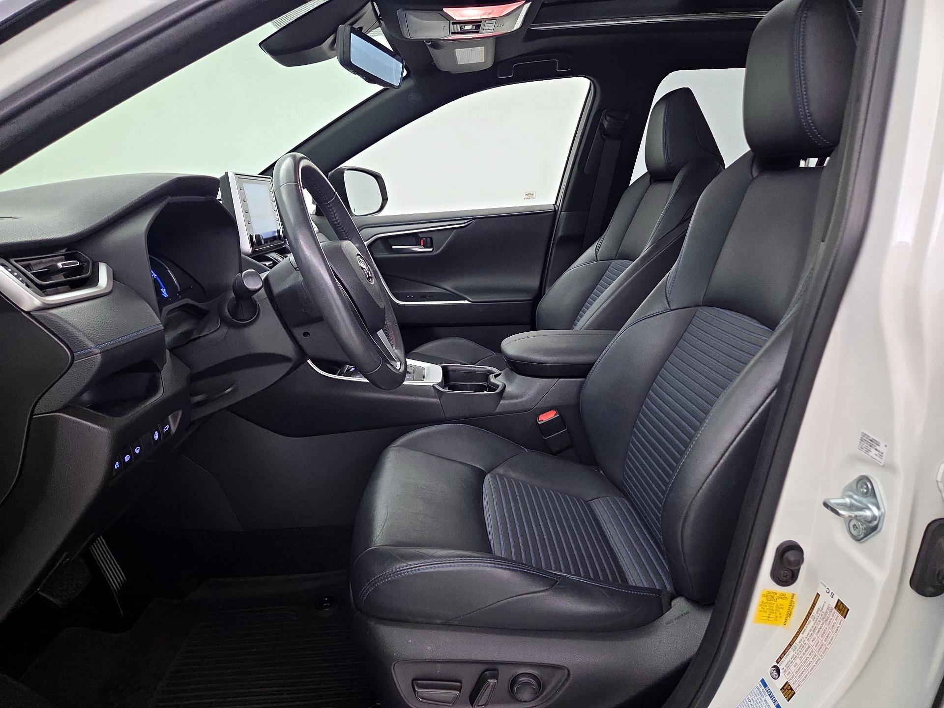 Thumbnail: 2020 Toyota RAV4 - 11