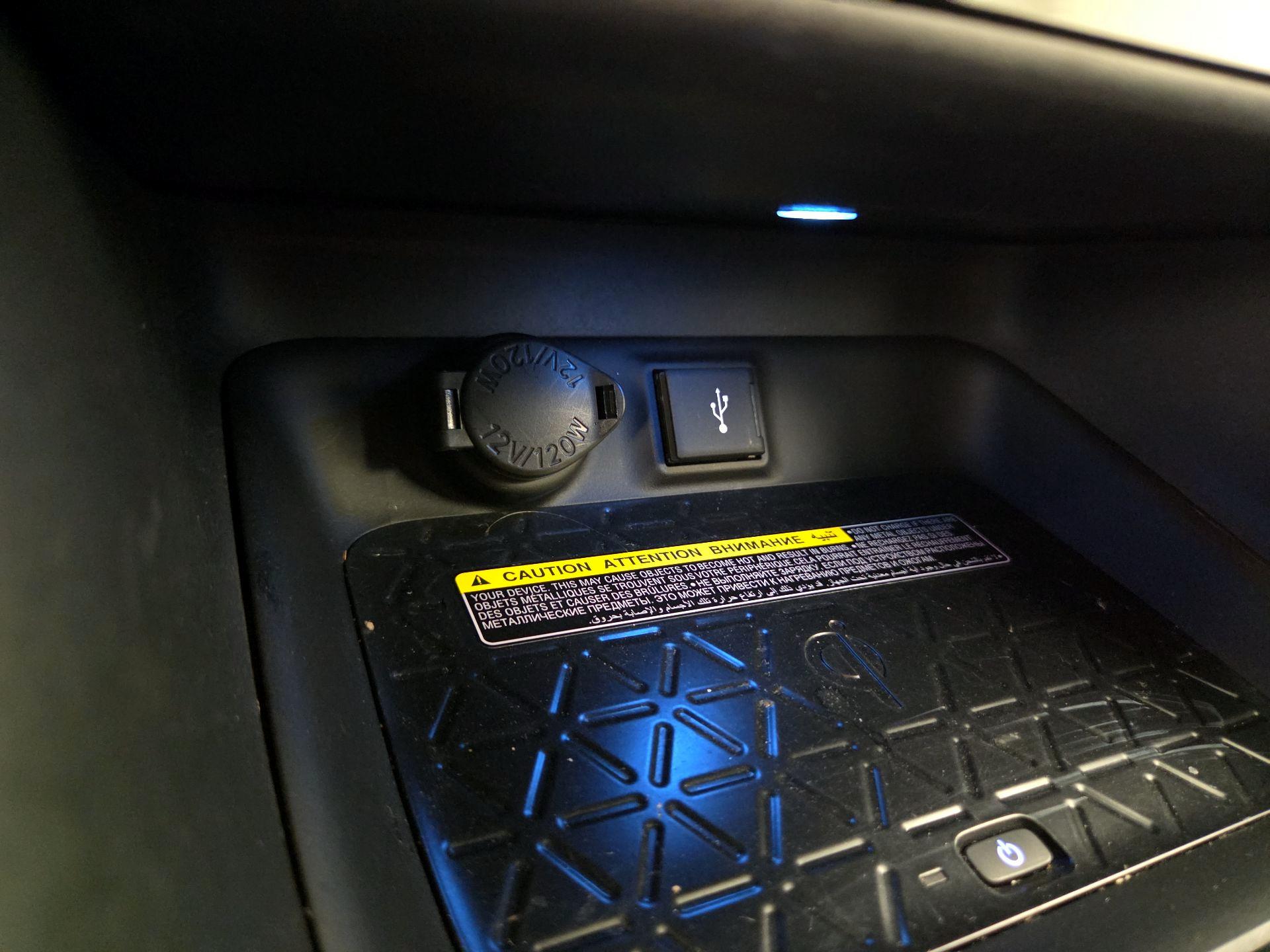 Thumbnail: 2020 Toyota RAV4 - 19