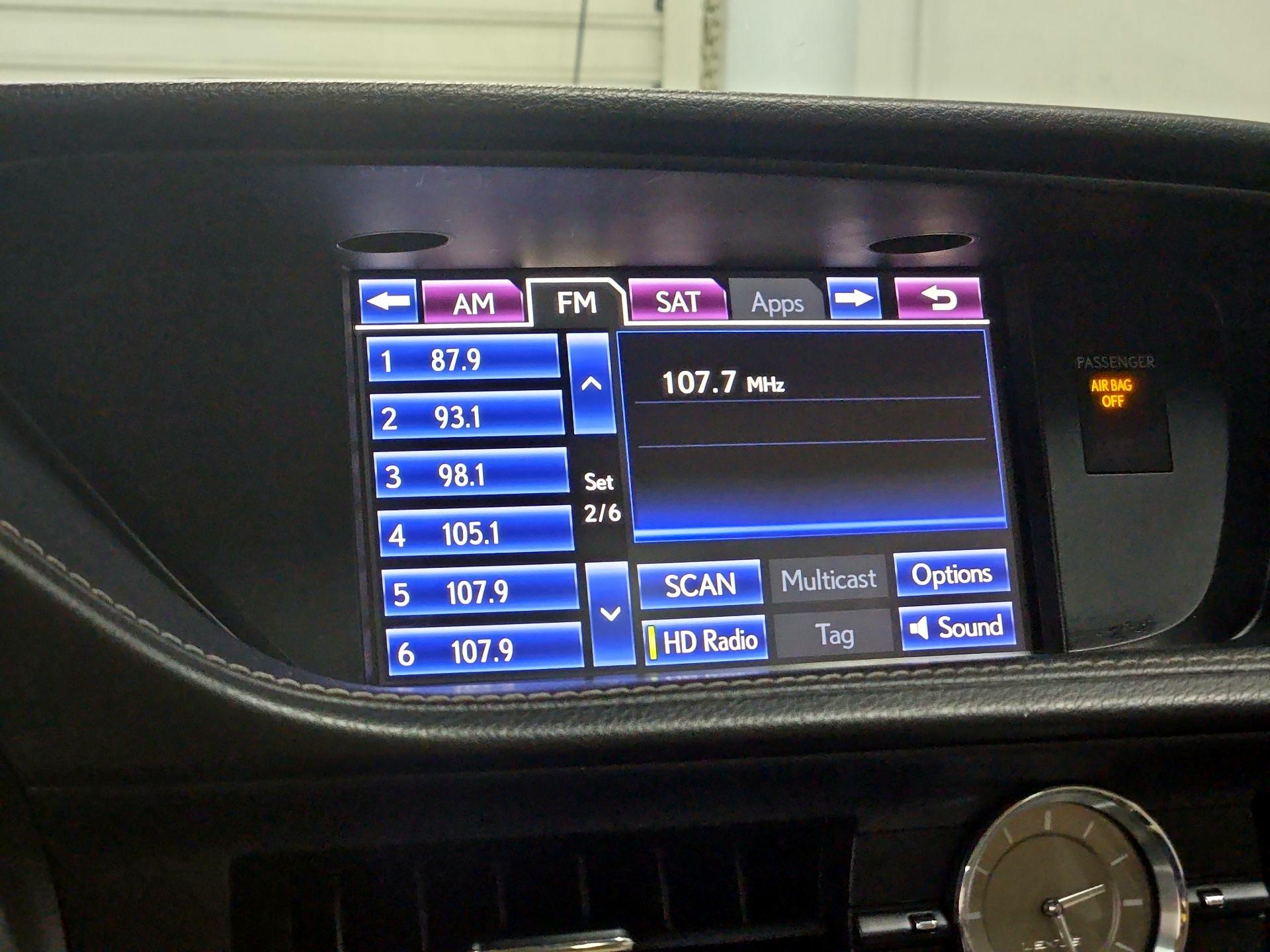 Thumbnail: 2014 Lexus ES - 16