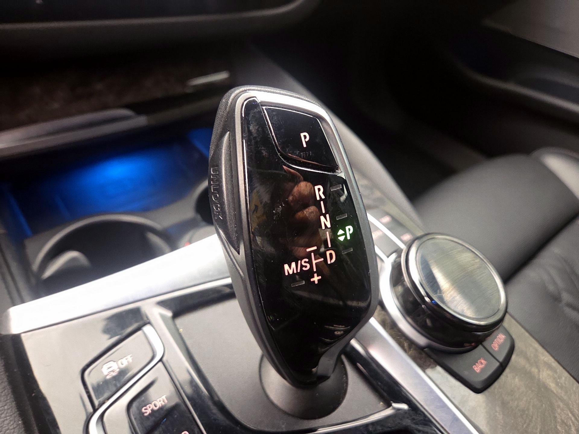 Thumbnail: 2021 BMW 5 Series - 18