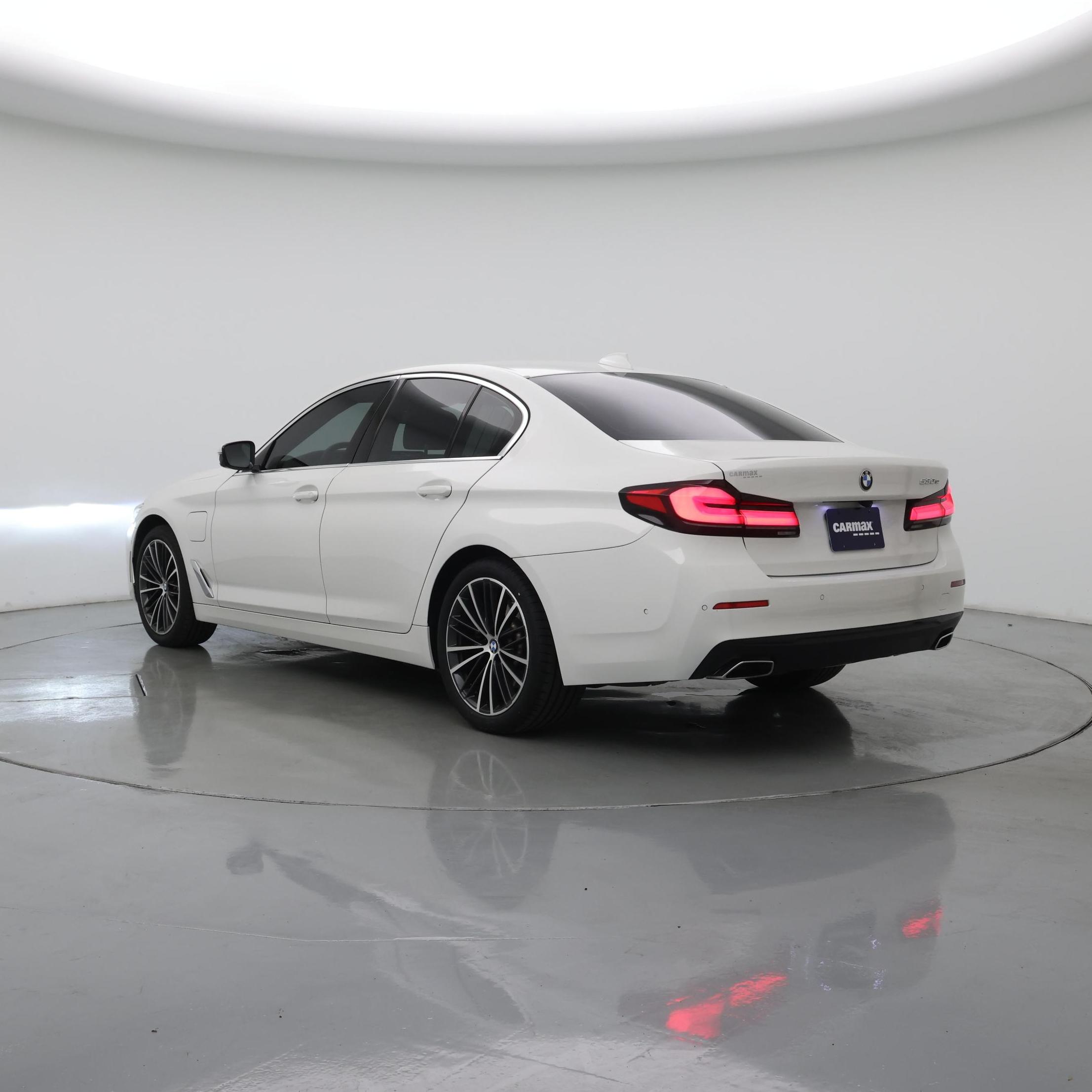 Thumbnail: 2021 BMW 5 Series - 2