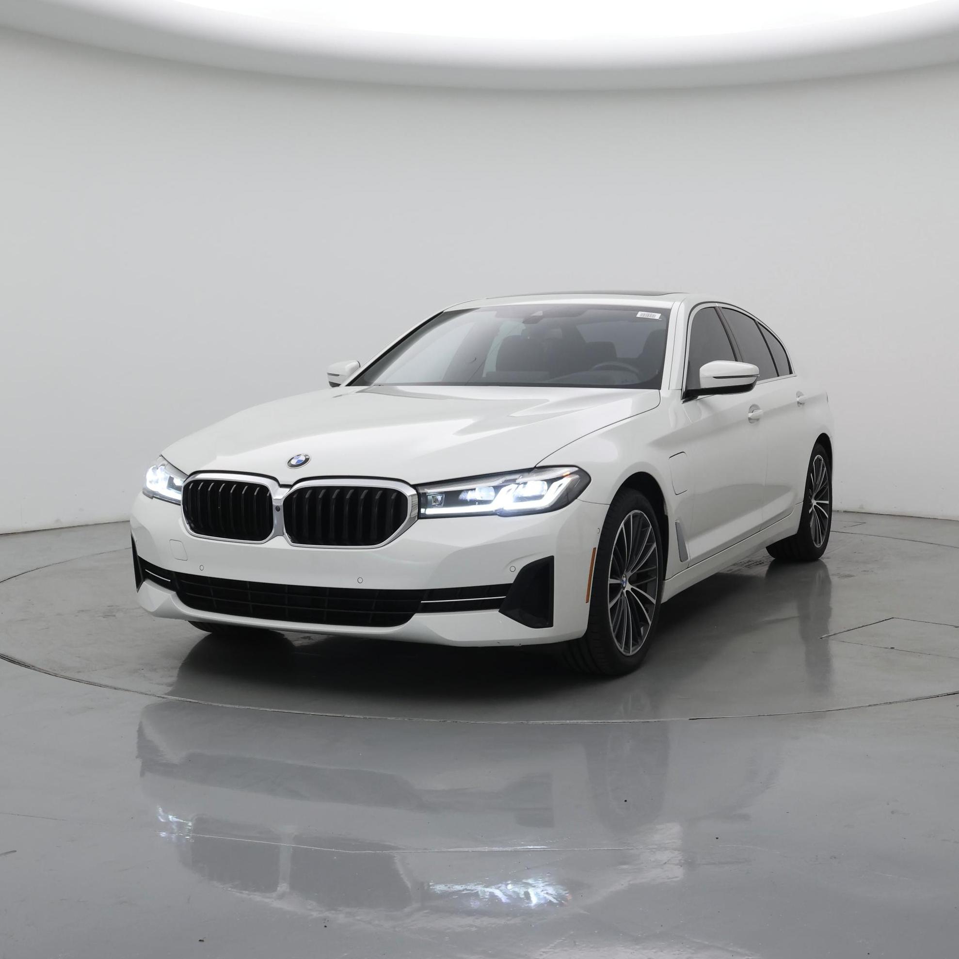 Thumbnail: 2021 BMW 5 Series - 4