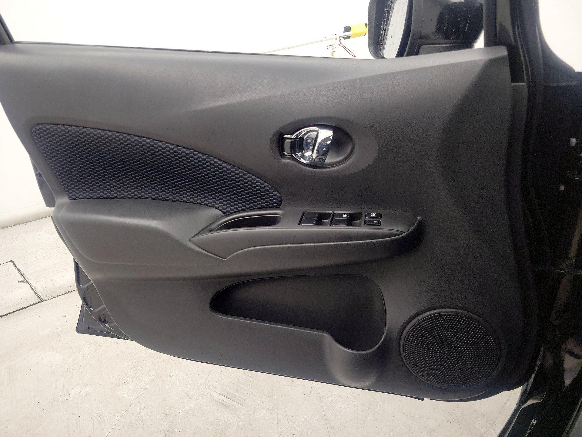 Thumbnail: 2018 Nissan Versa Note - 12