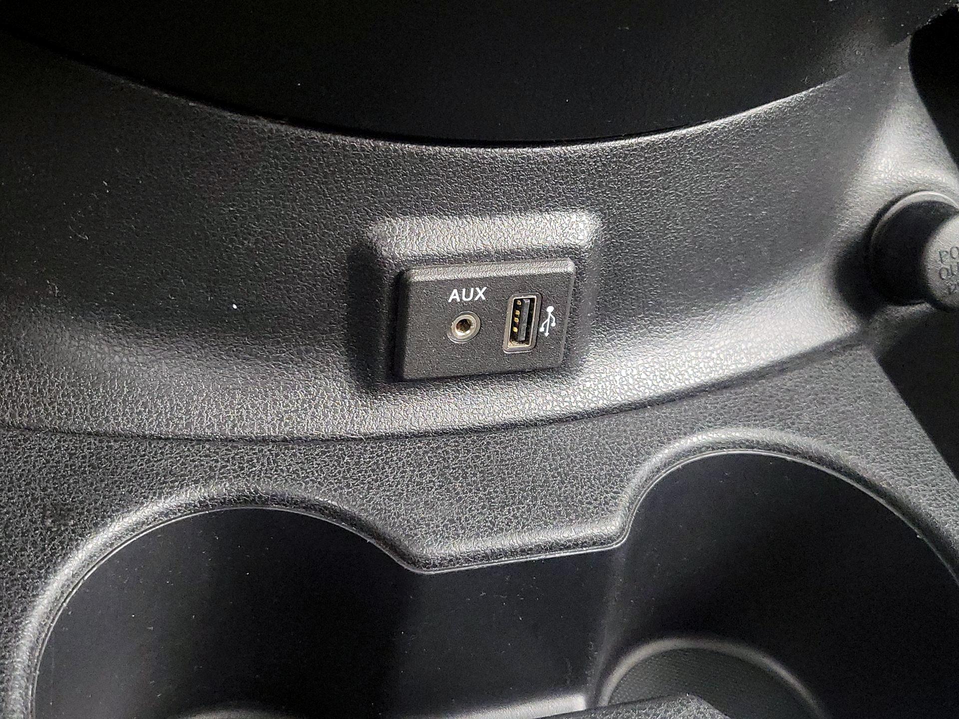 Thumbnail: 2018 Nissan Versa Note - 18