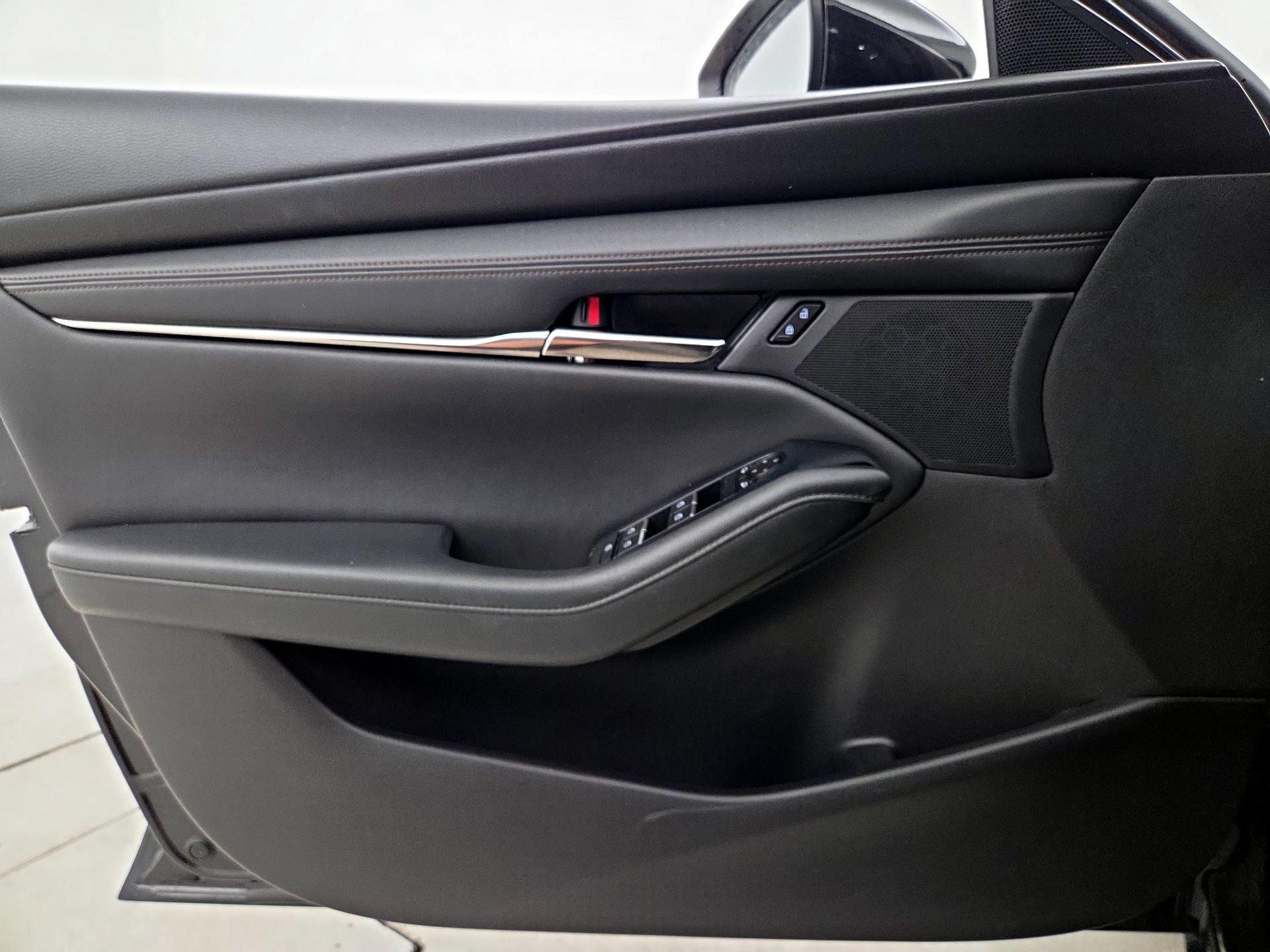 Thumbnail: 2019 Mazda Mazda3 - 12