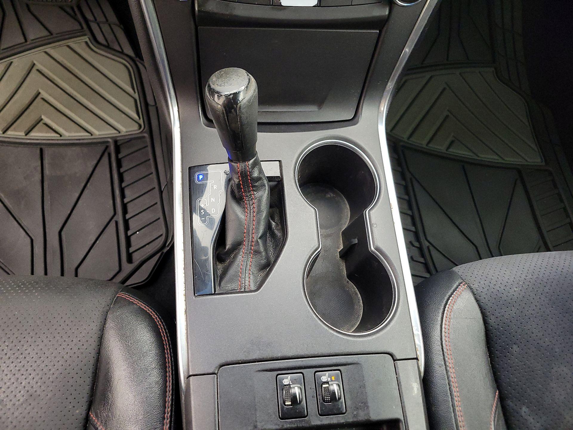 Thumbnail: 2015 Toyota Camry - 17