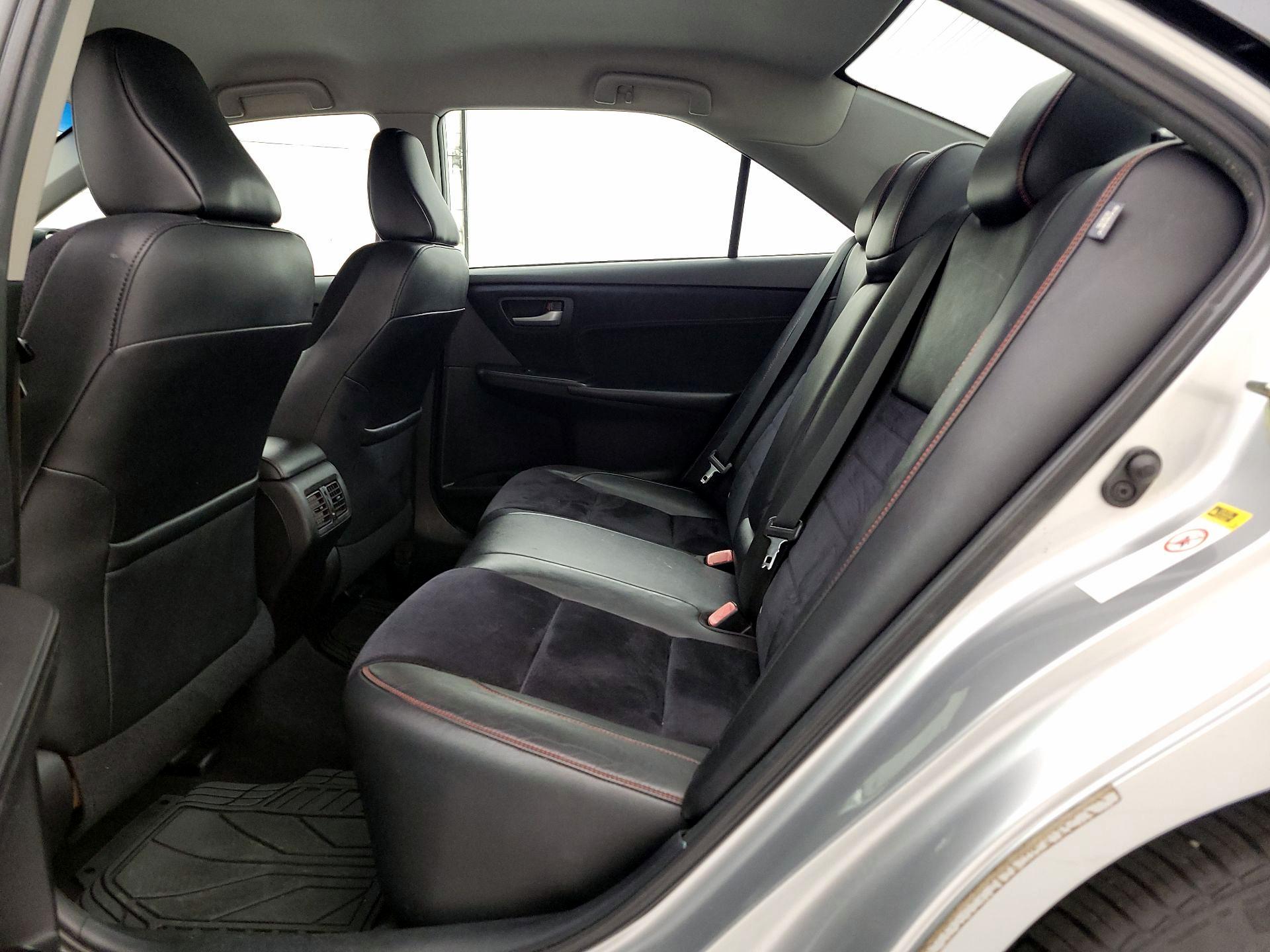 Thumbnail: 2015 Toyota Camry - 19