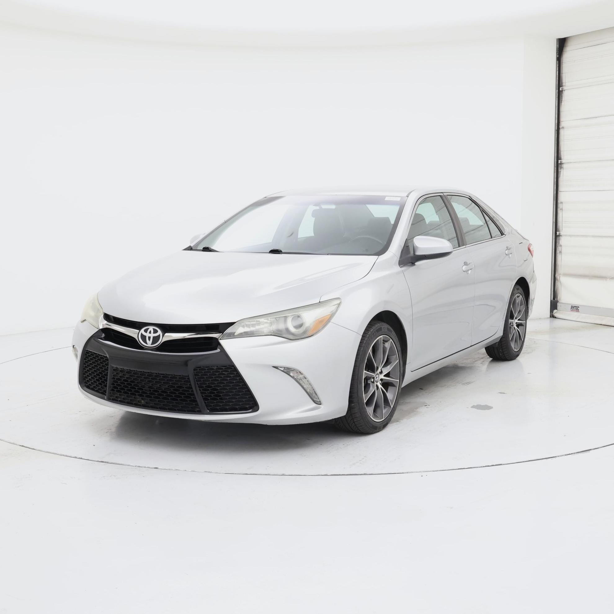 Thumbnail: 2015 Toyota Camry - 4