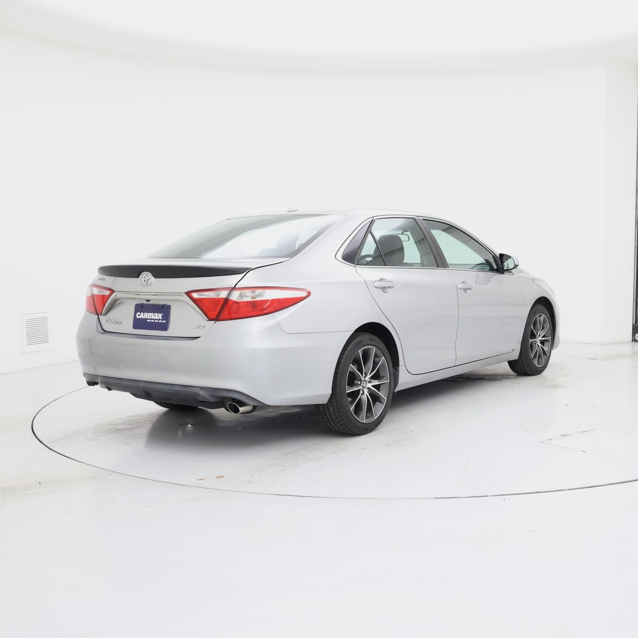 Thumbnail: 2015 Toyota Camry - 8