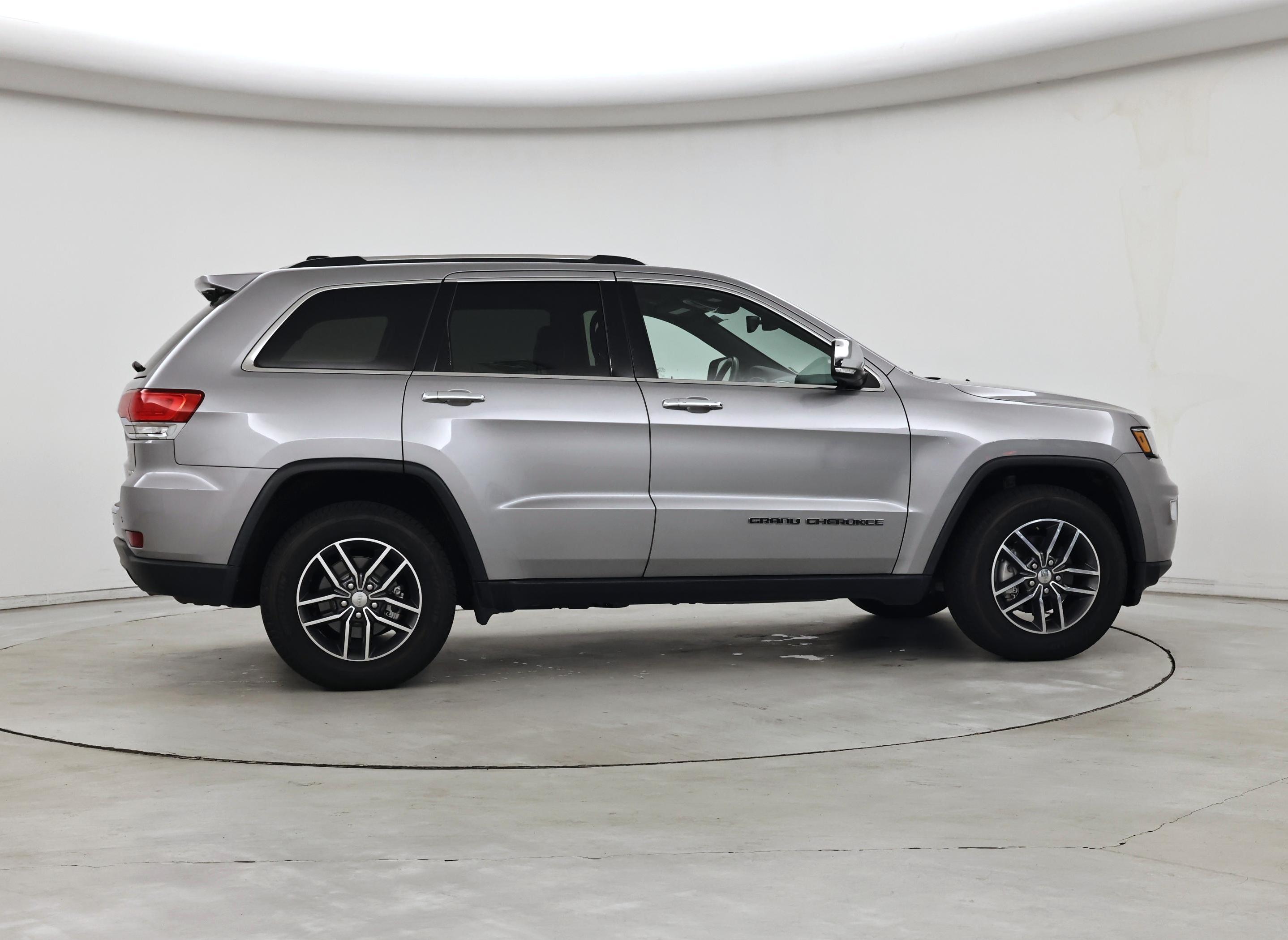 Thumbnail: 2017 Jeep Grand Cherokee - 7