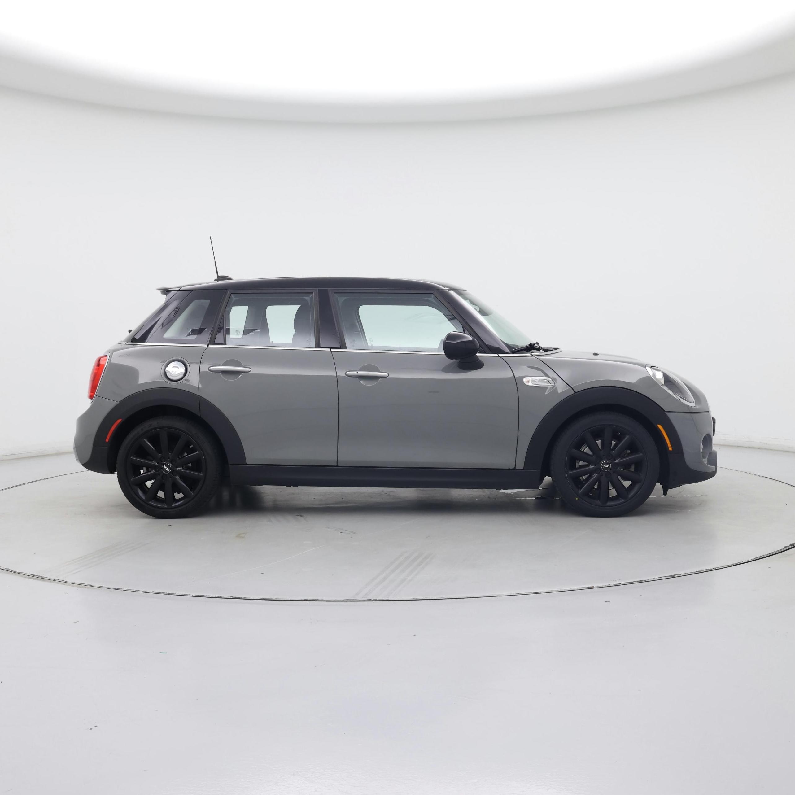 Thumbnail: 2019 MINI Cooper Hardtop - 7