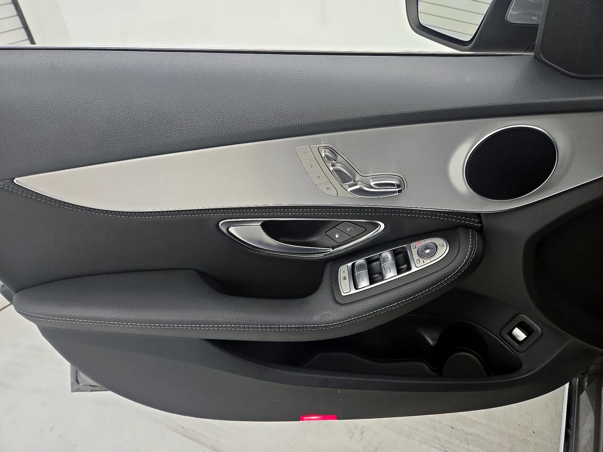 Thumbnail: 2015 Mercedes-Benz C-Class - 12