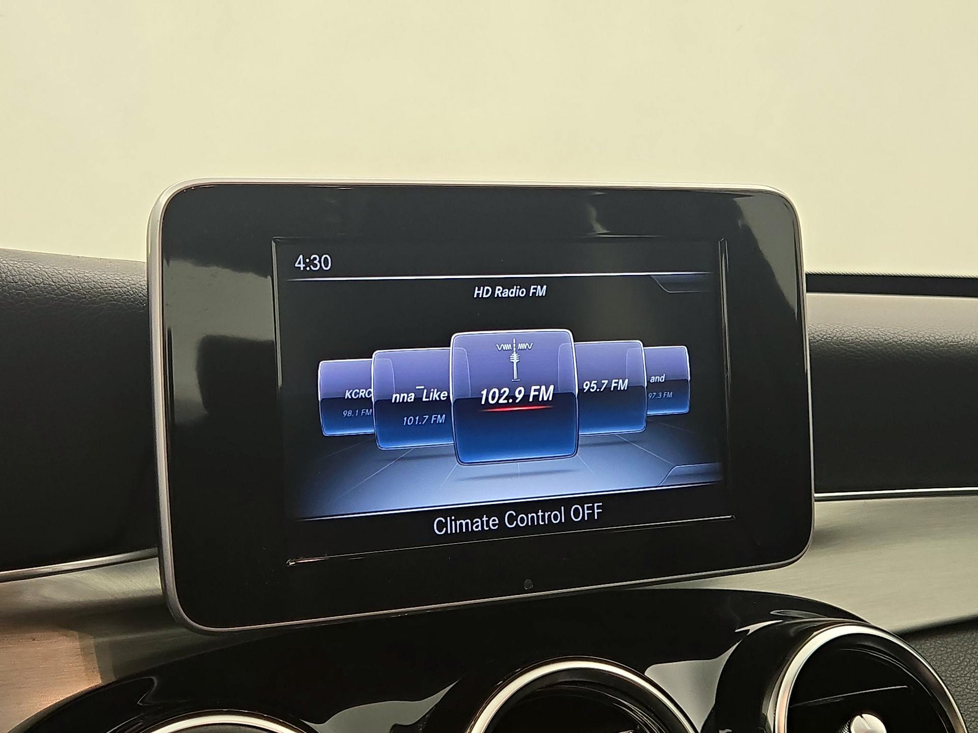 Thumbnail: 2015 Mercedes-Benz C-Class - 14