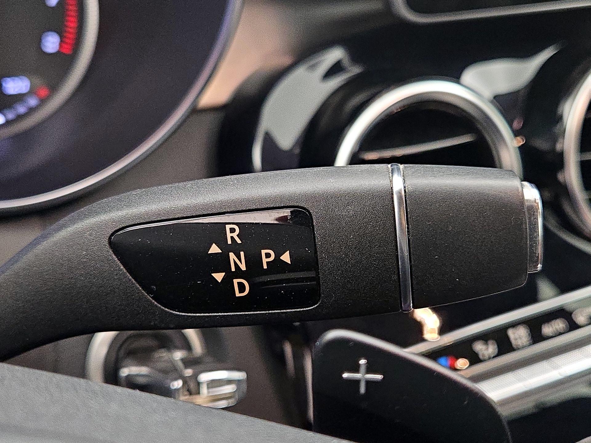 Thumbnail: 2015 Mercedes-Benz C-Class - 16