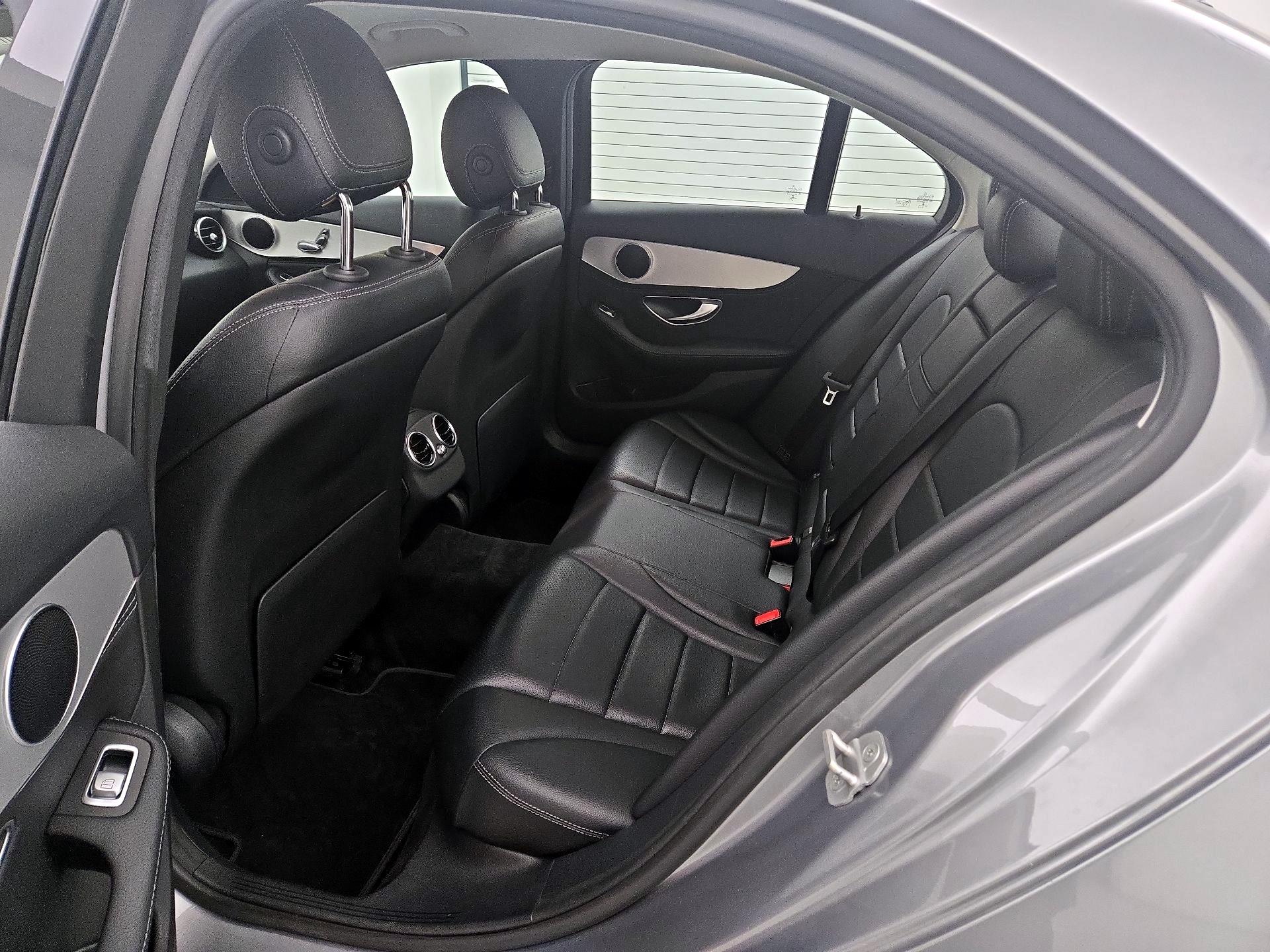 Thumbnail: 2015 Mercedes-Benz C-Class - 18