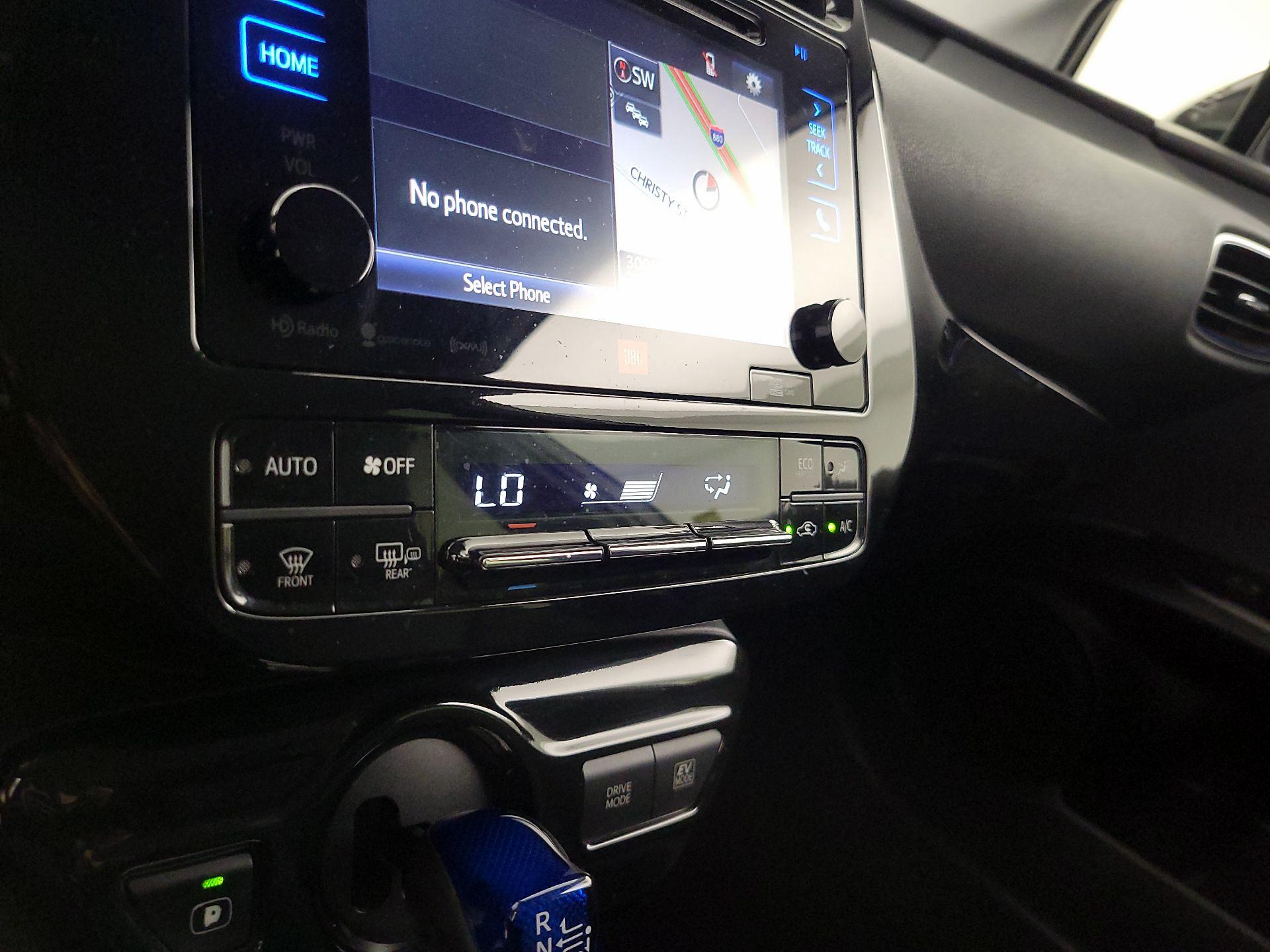 Thumbnail: 2016 Toyota Prius - 16