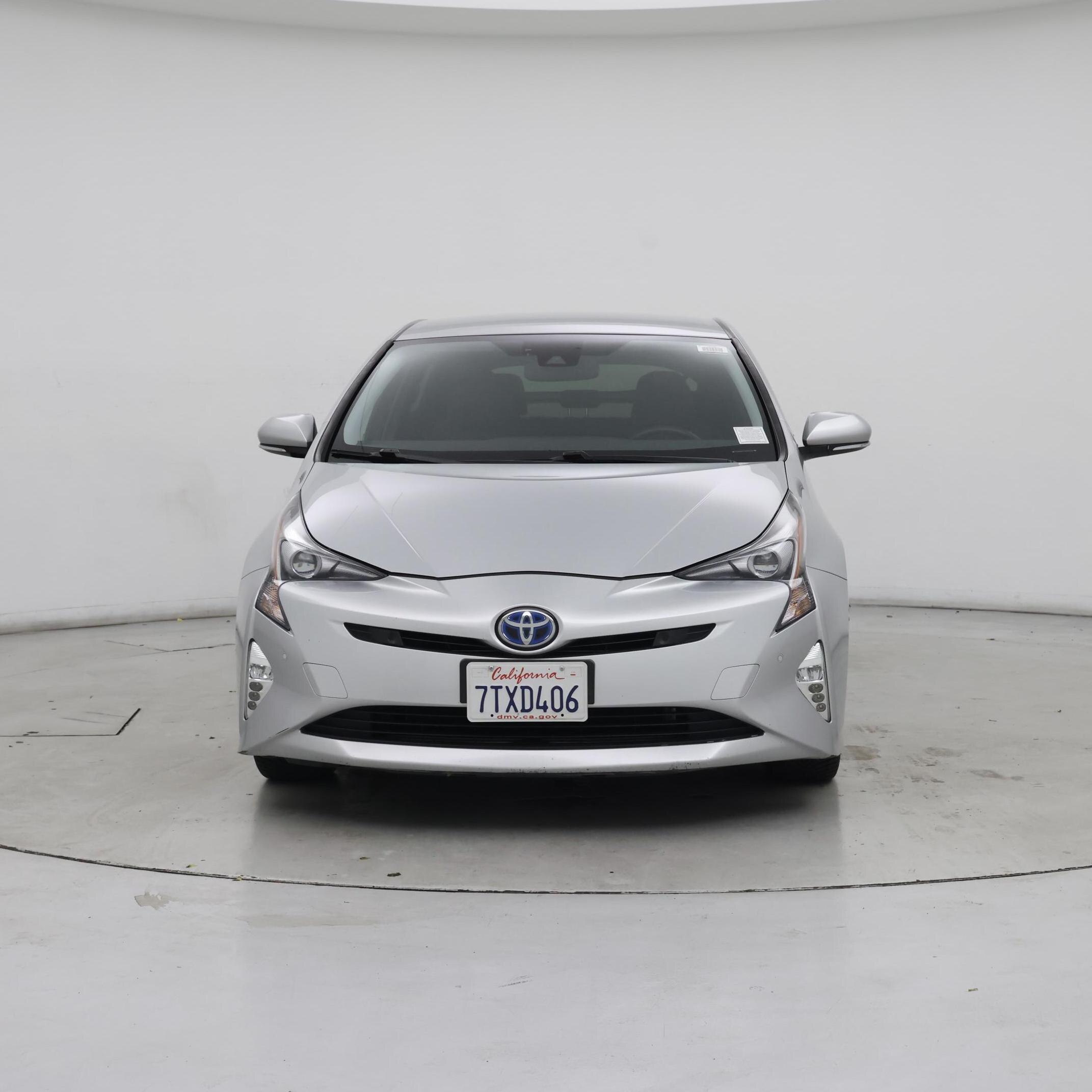 Thumbnail: 2016 Toyota Prius - 5