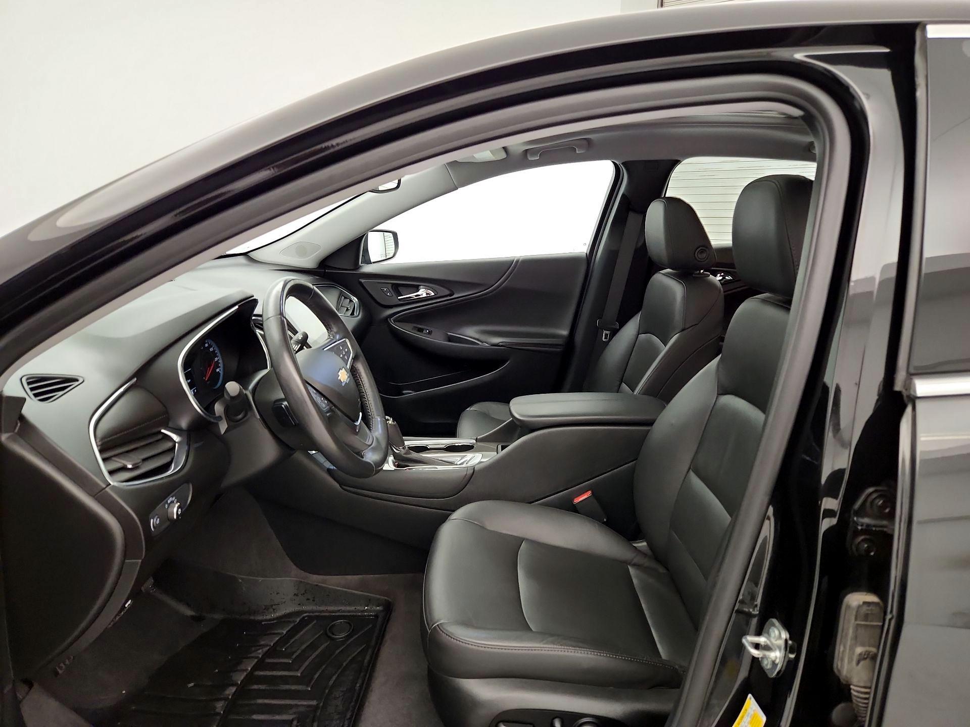 Thumbnail: 2020 Chevrolet Malibu - 11