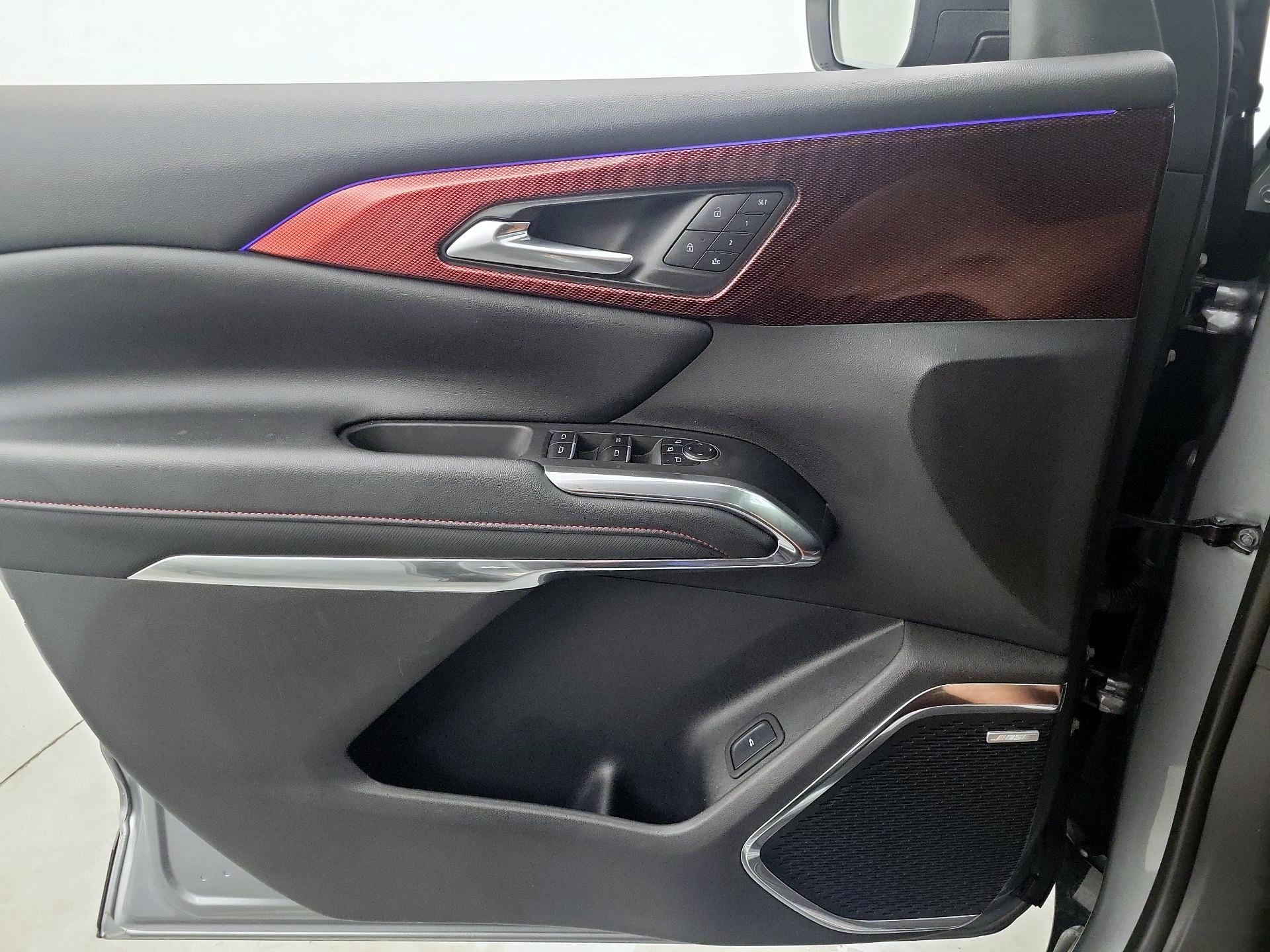 Thumbnail: 2025 Chevrolet Traverse - 10