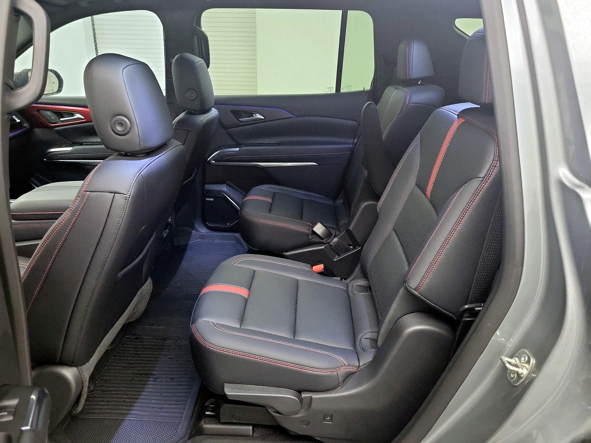 Thumbnail: 2025 Chevrolet Traverse - 17