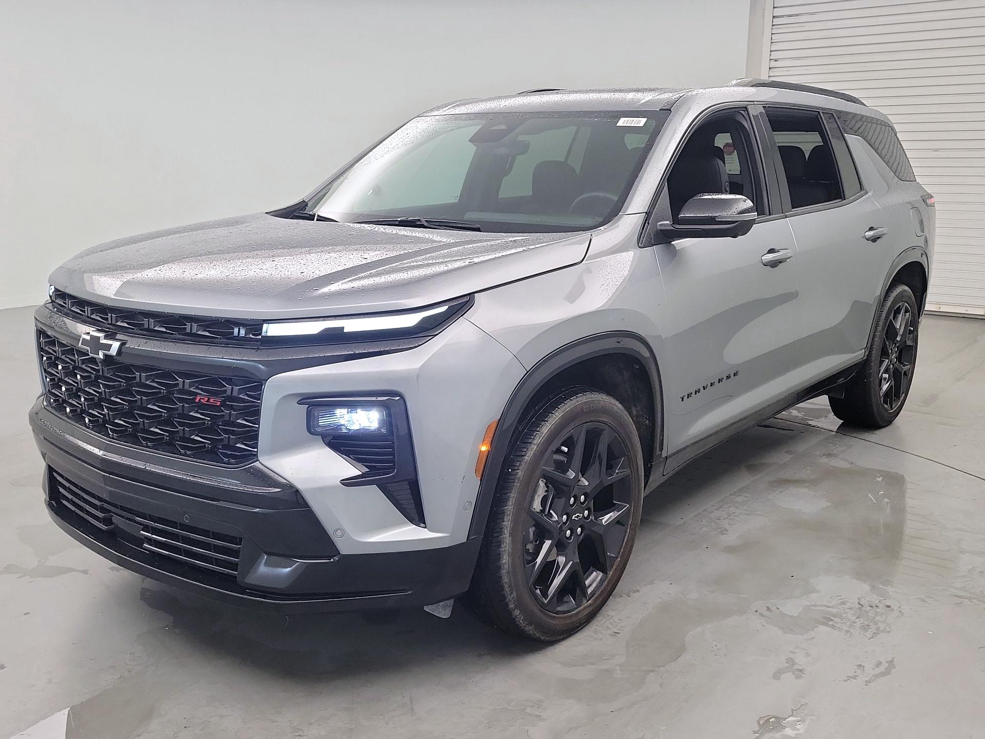 Thumbnail: 2025 Chevrolet Traverse - 3
