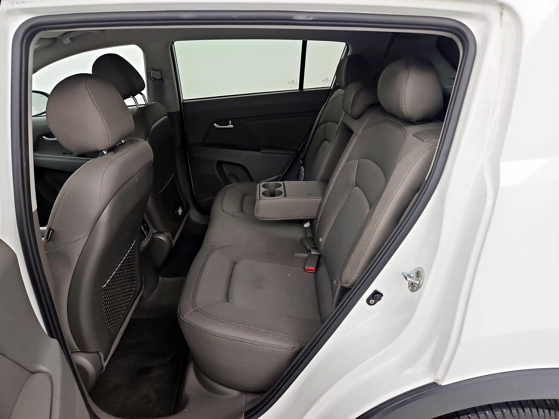 Thumbnail: 2015 Kia Sportage - 19