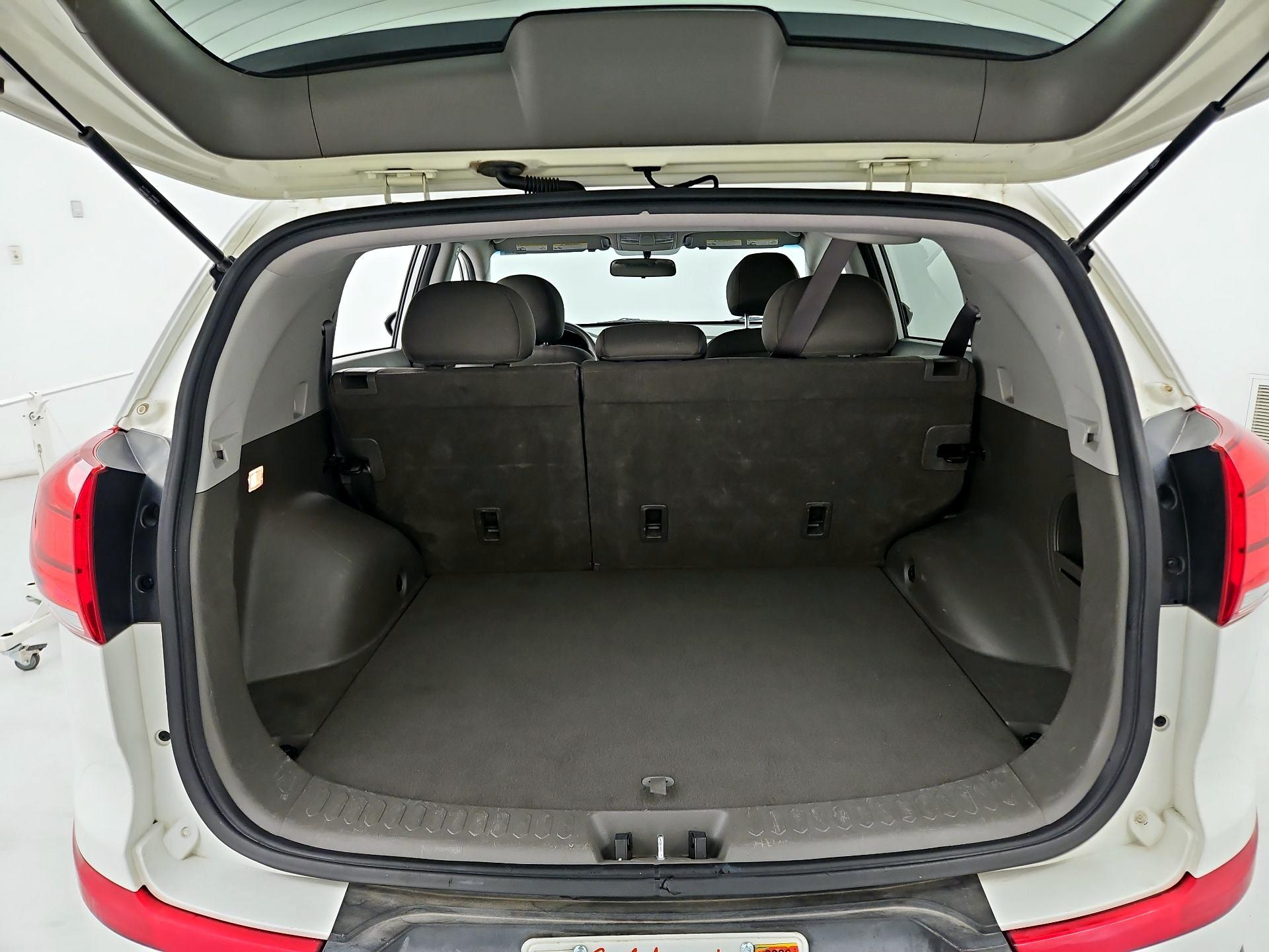 Thumbnail: 2015 Kia Sportage - 20