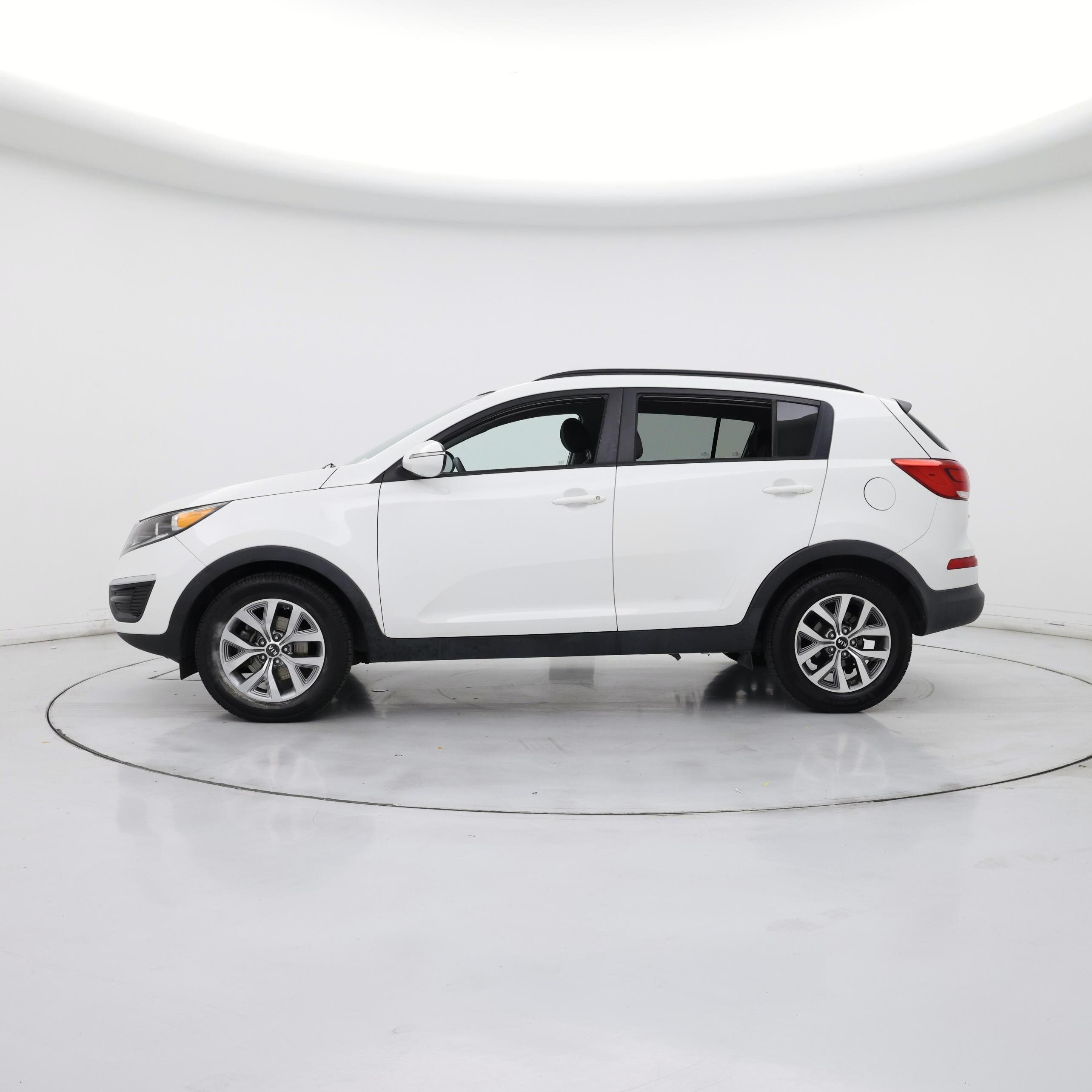 Thumbnail: 2015 Kia Sportage - 3
