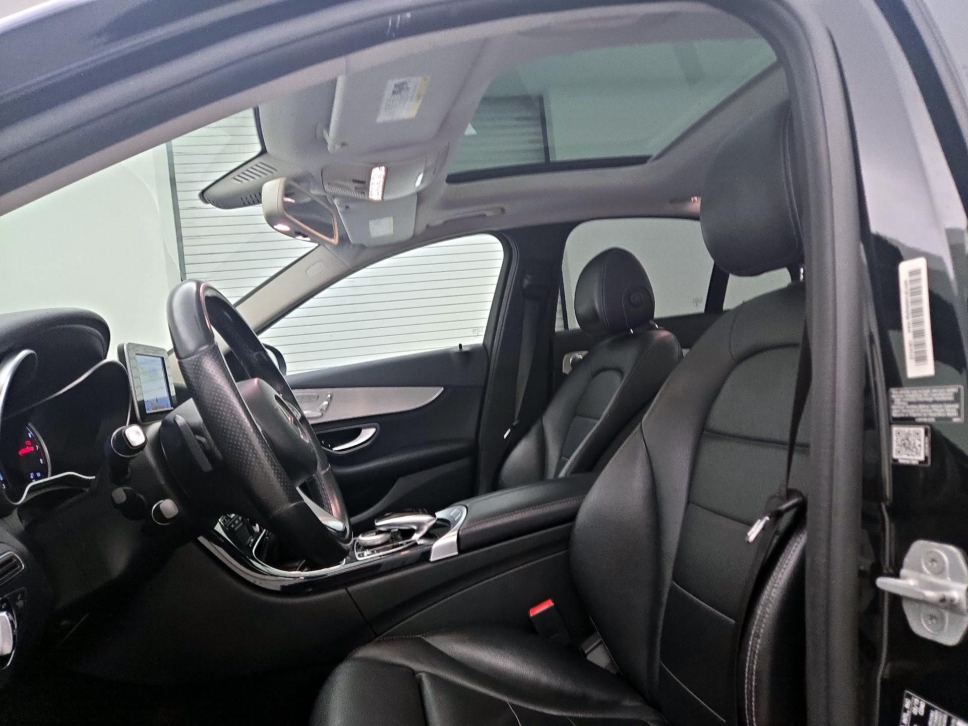 Thumbnail: 2015 Mercedes-Benz C-Class - 20