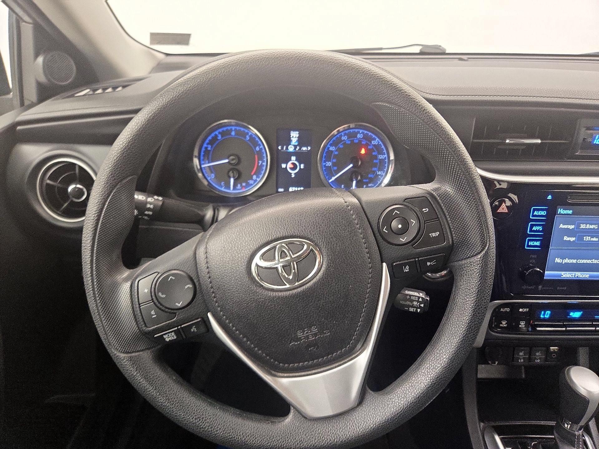 Thumbnail: 2017 Toyota Corolla - 10