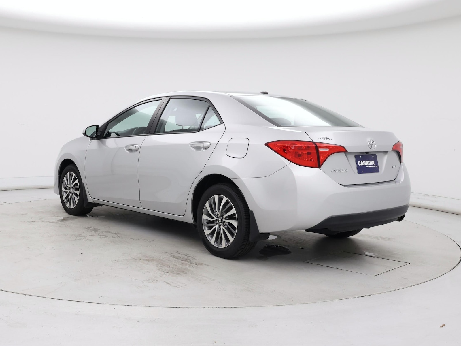 2017 Toyota Corolla XLE - Photo 3