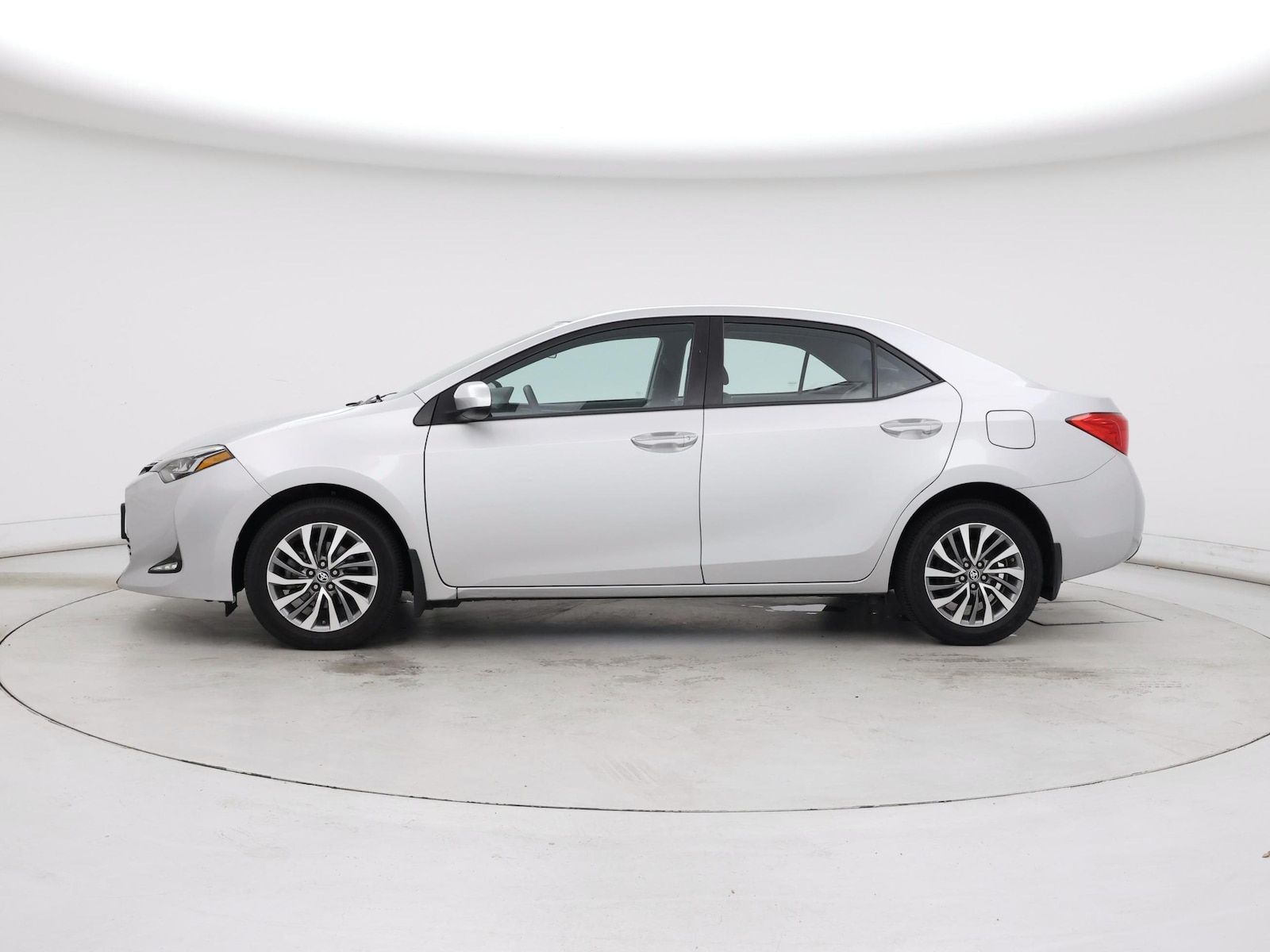 2017 Toyota Corolla XLE - Photo 4