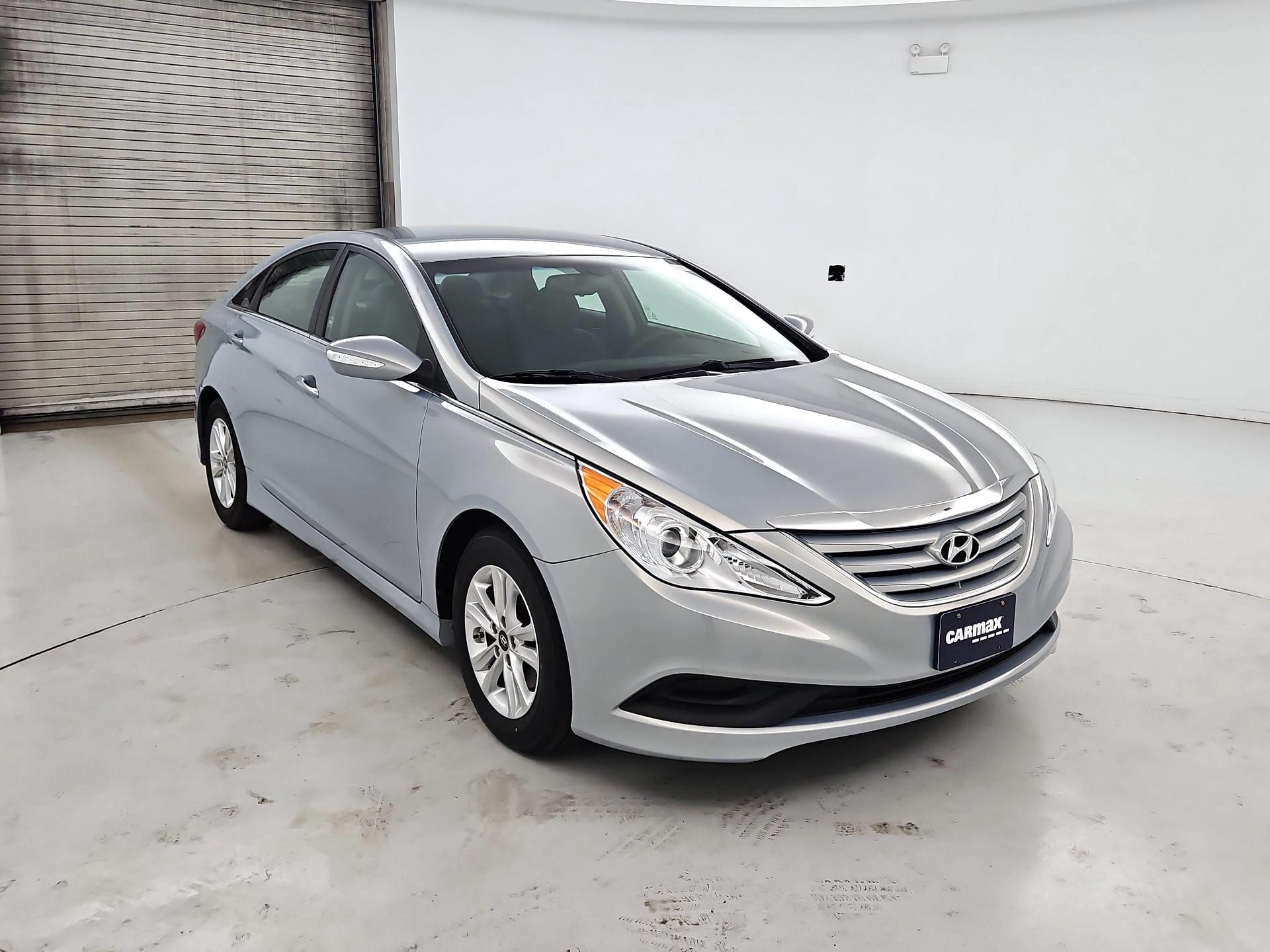 Thumbnail: 2014 Hyundai Sonata - 1