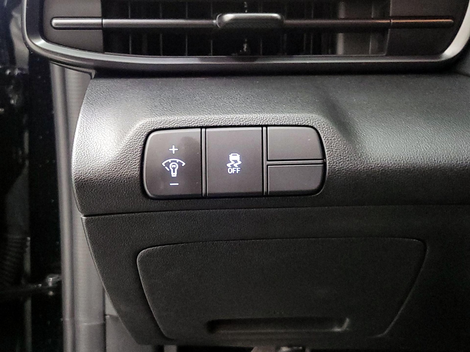 2025 Hyundai Elantra SEL - Photo 14