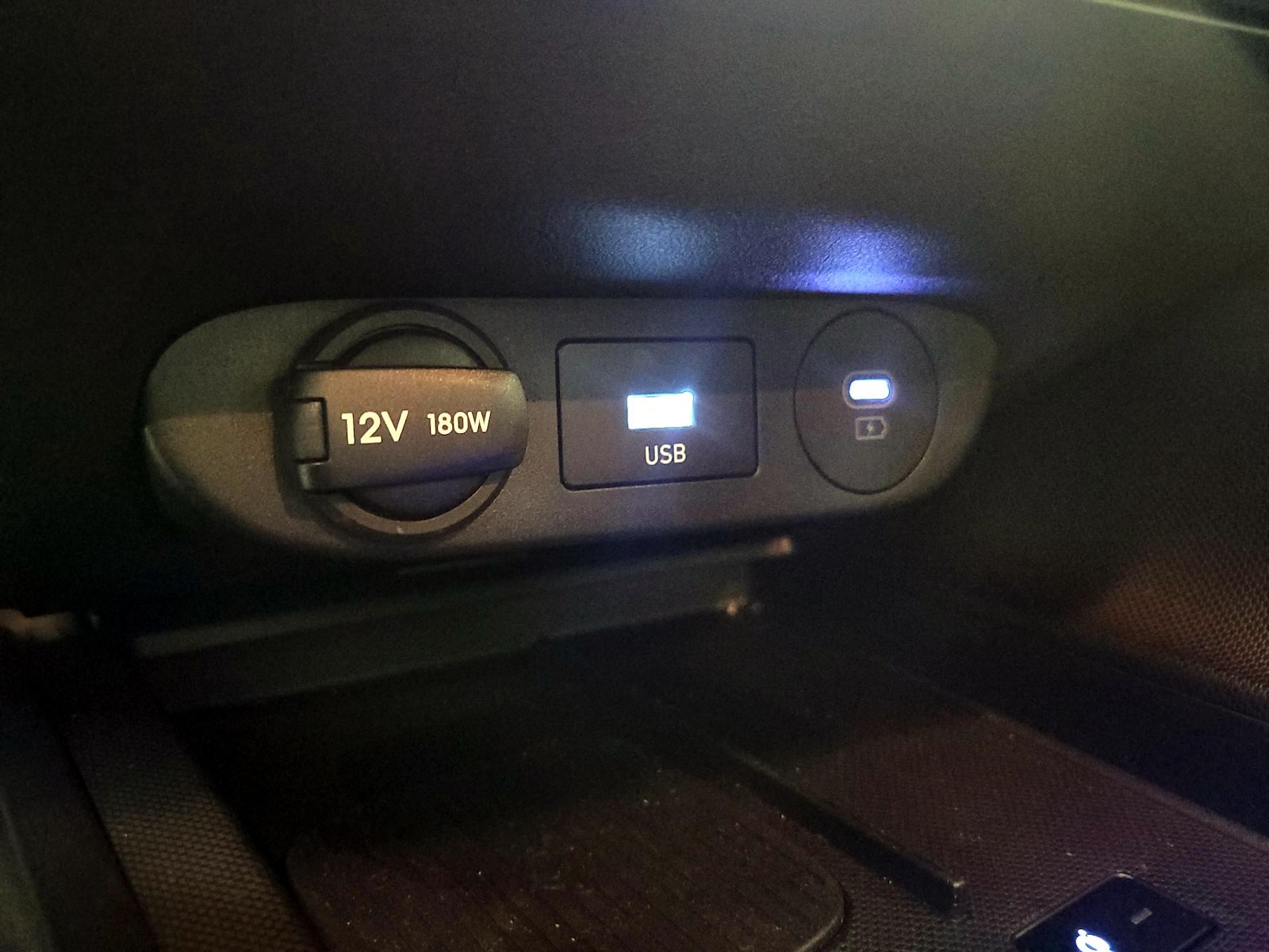 2025 Hyundai Elantra SEL - Photo 19