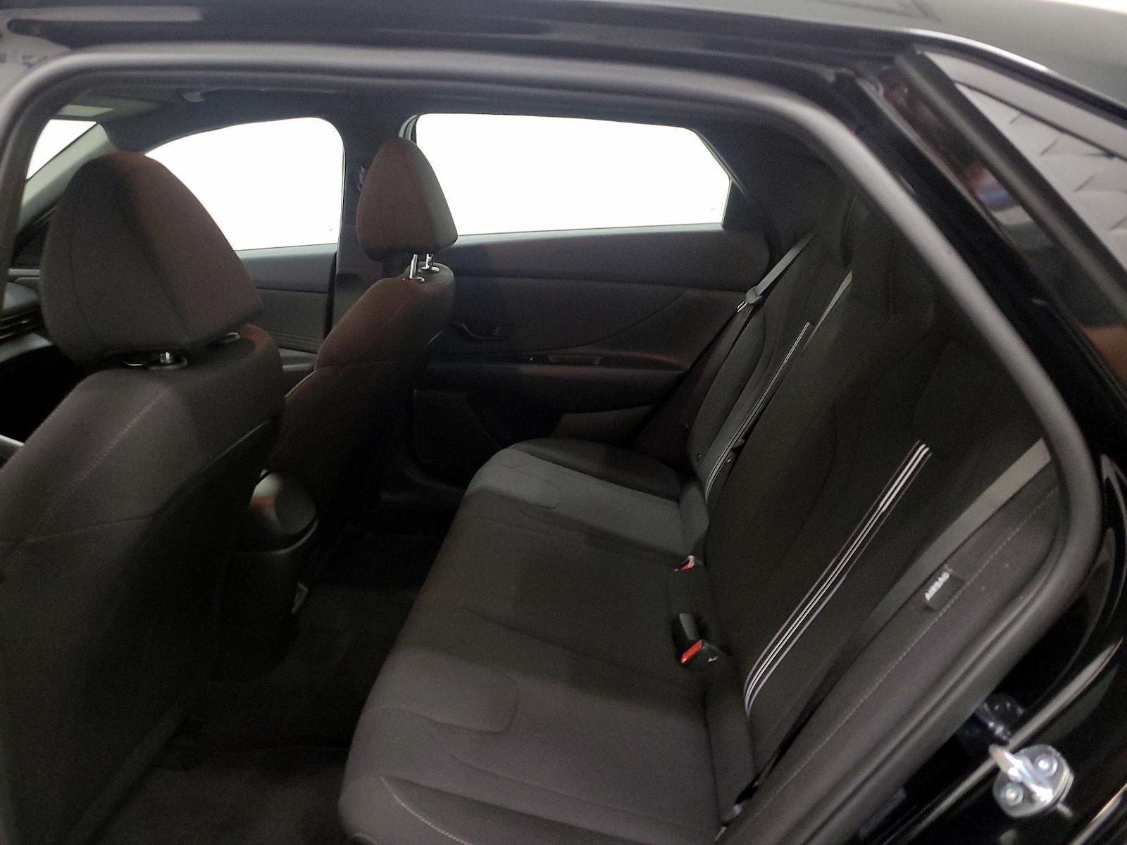 2025 Hyundai Elantra SEL - Photo 20