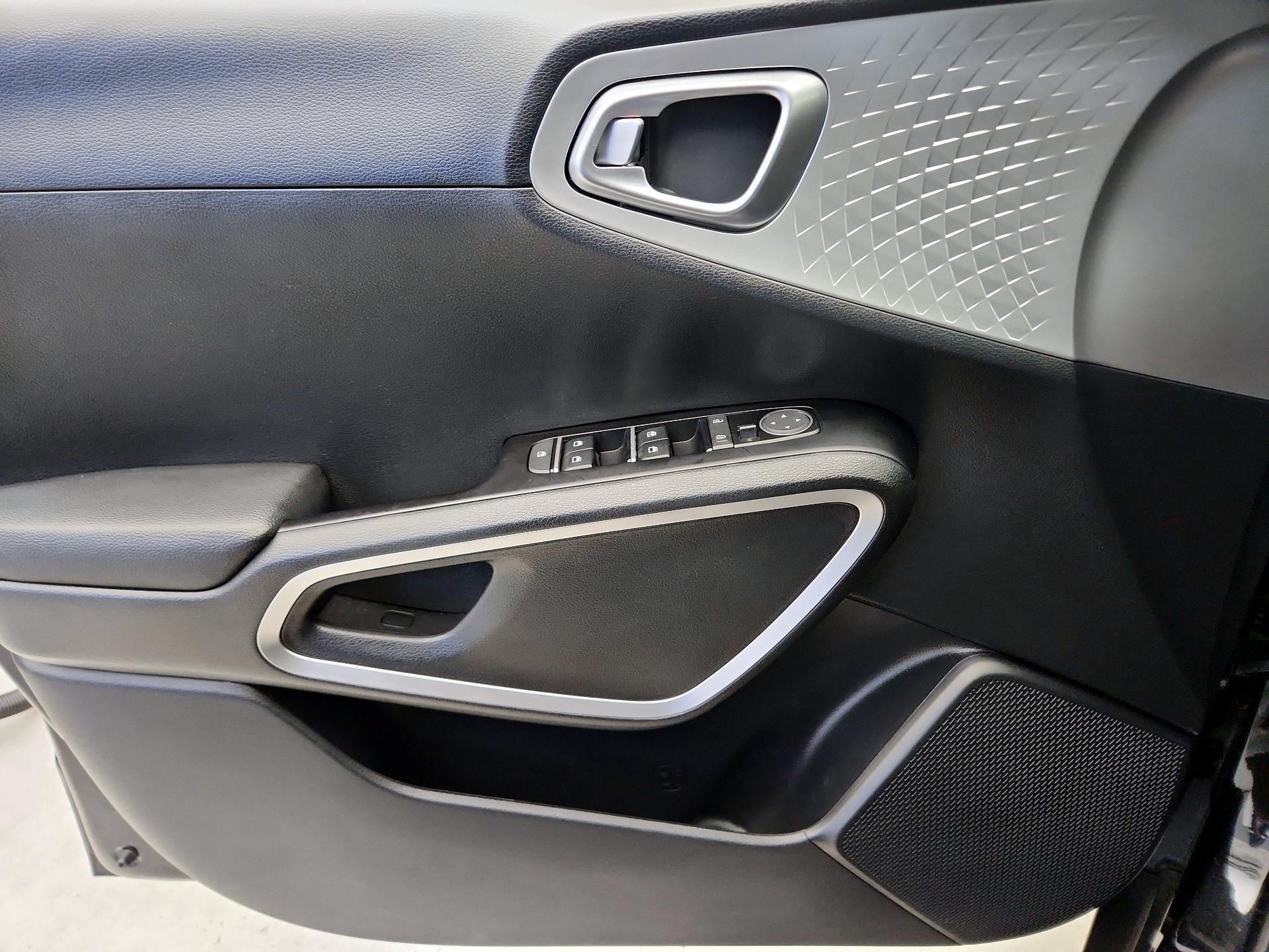 Thumbnail: 2023 Kia Soul - 12