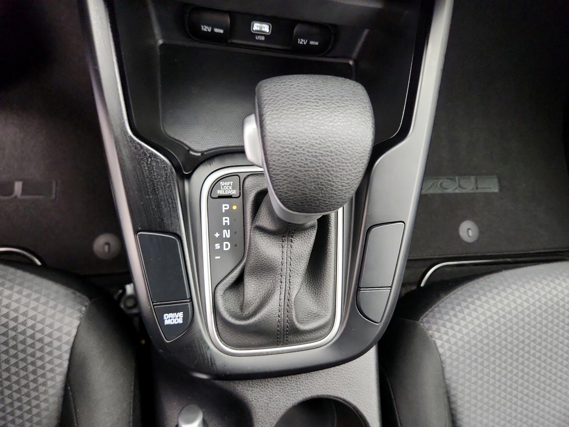 Thumbnail: 2023 Kia Soul - 17